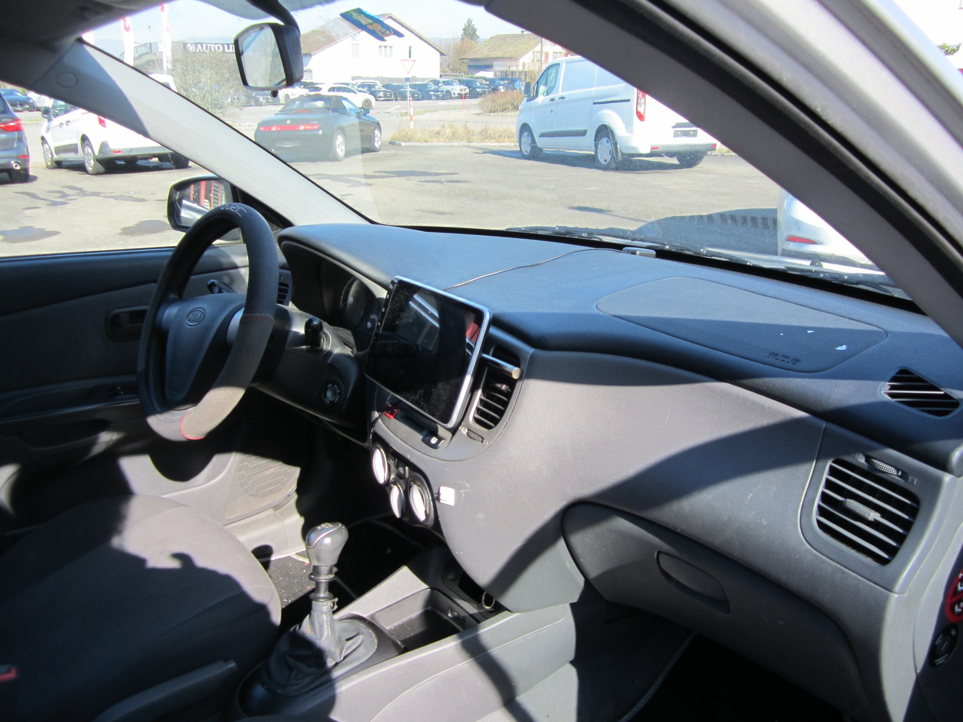 KIA Rio 1.4 16V Trend-image-9