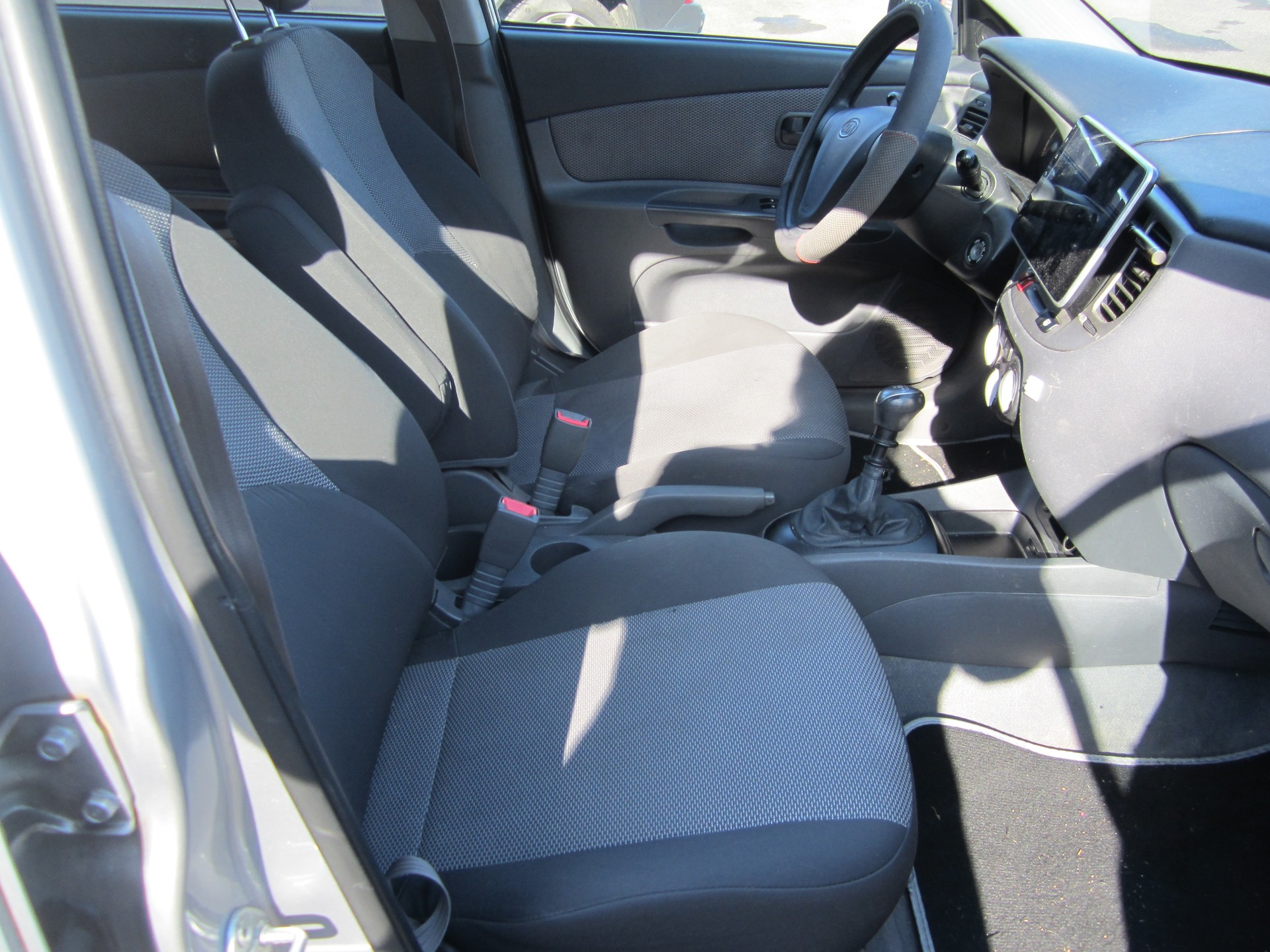 KIA Rio 1.4 16V Trend-image-8