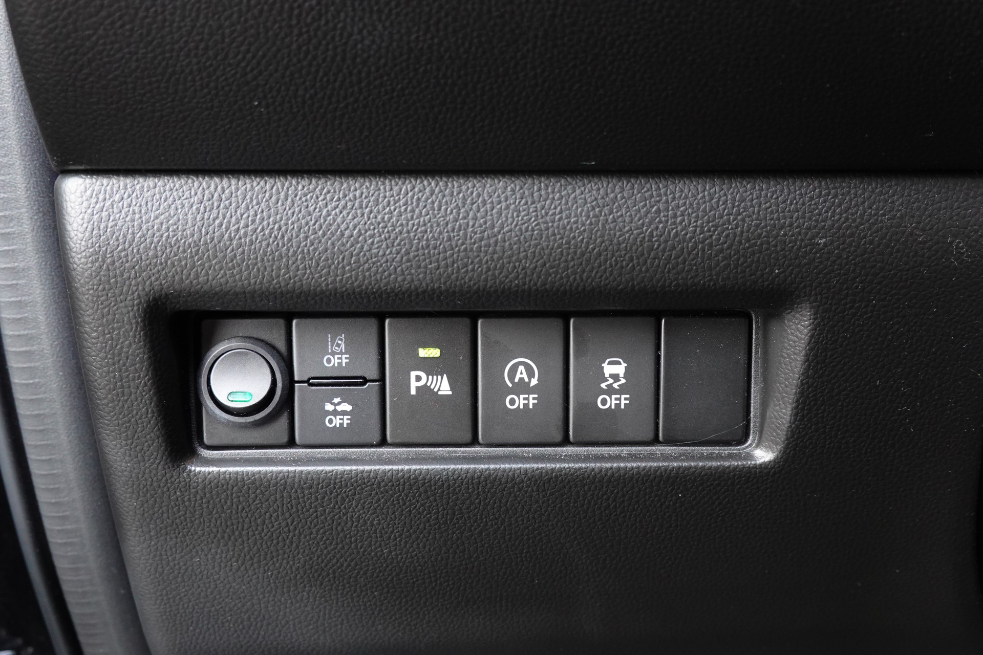 SUZUKI Swift 1.2 Compact Top Hybrid CVT - "CH Auto * Rabais Taxe * Tempomat Adapt * Keyless * Clim. Auto"-image-12