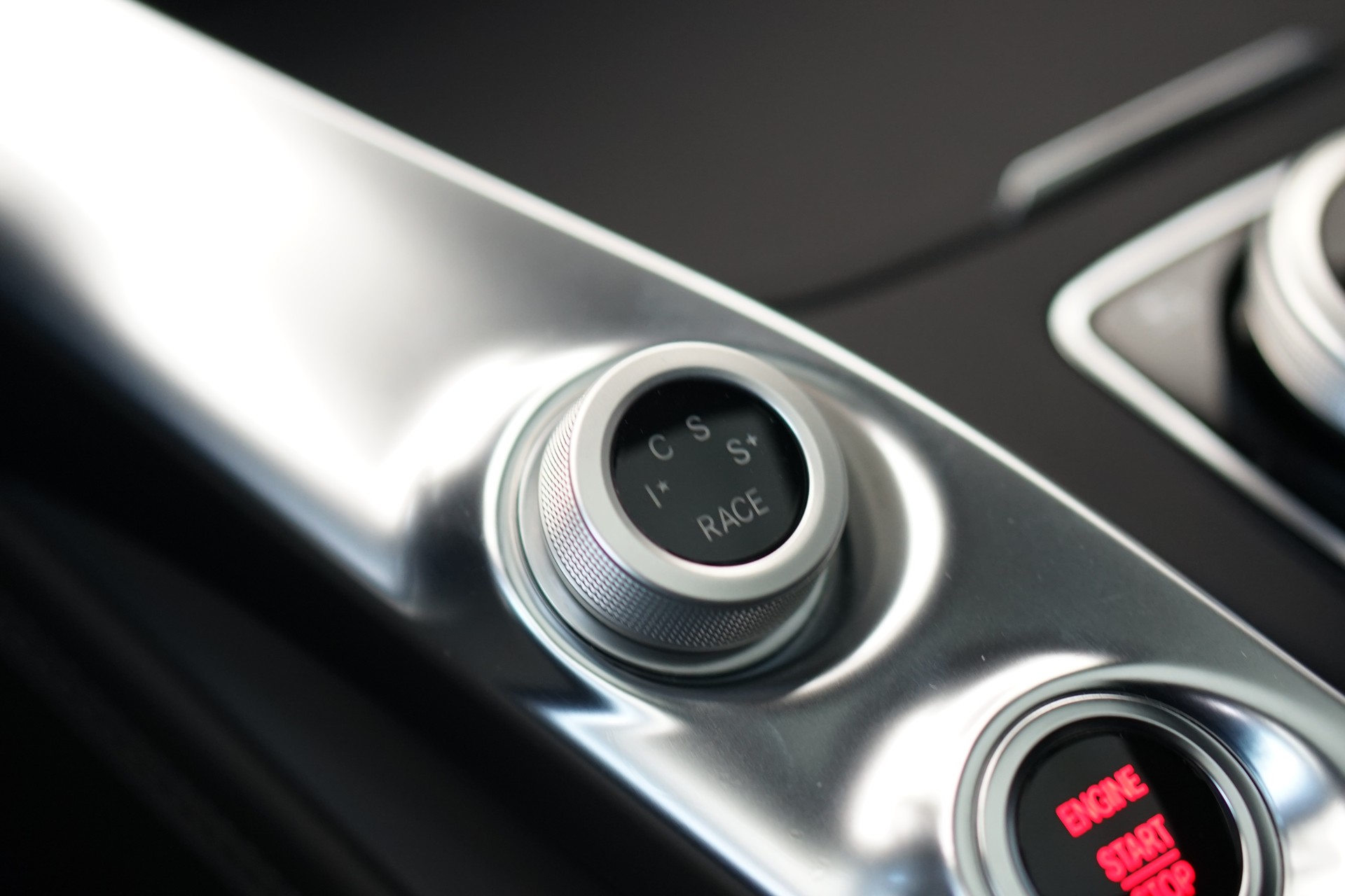 MERCEDES-BENZ AMG GT S Speedshift DCT *CH-Fahrzeug*-image-28