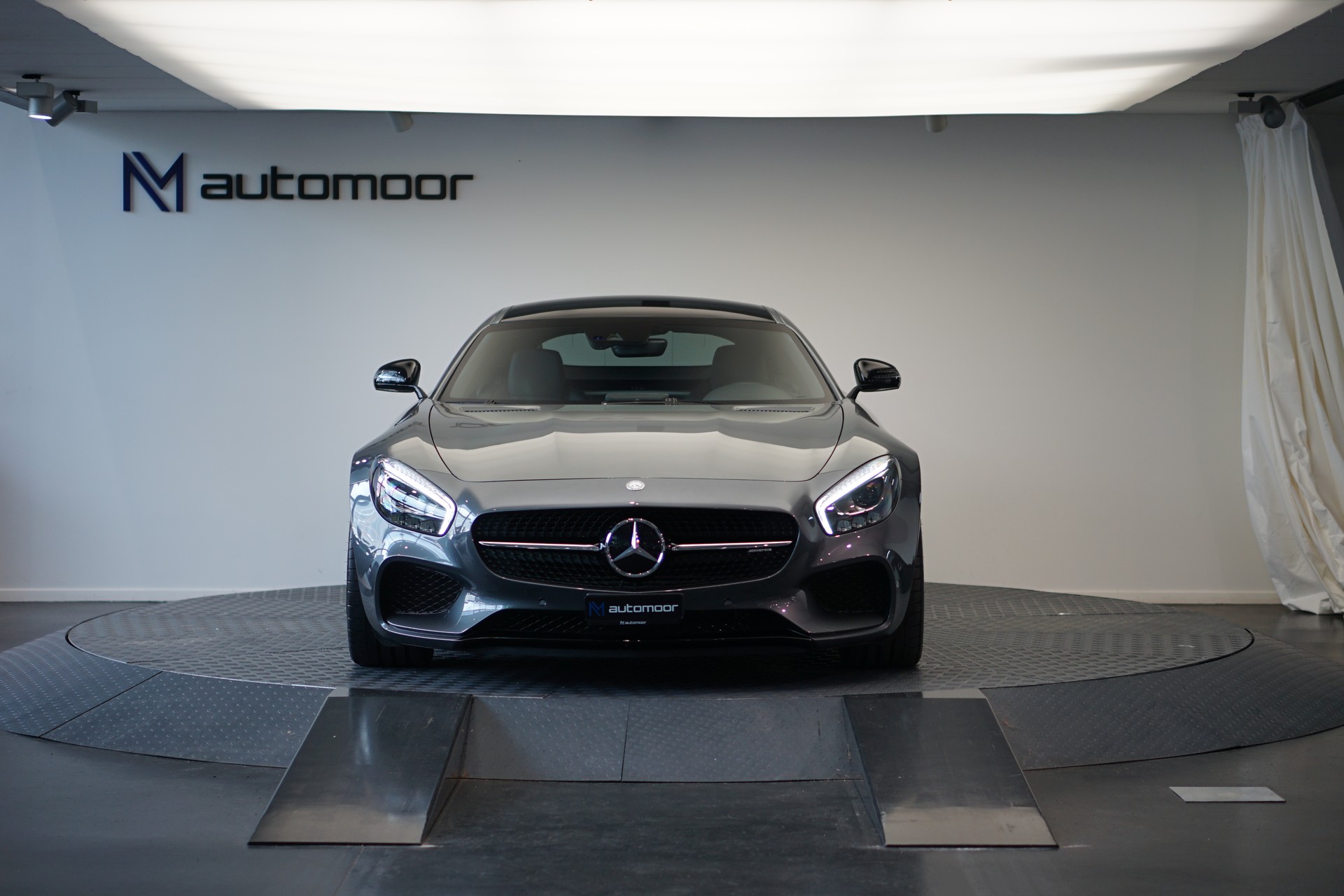 MERCEDES-BENZ AMG GT S Speedshift DCT *CH-Fahrzeug*-image-1
