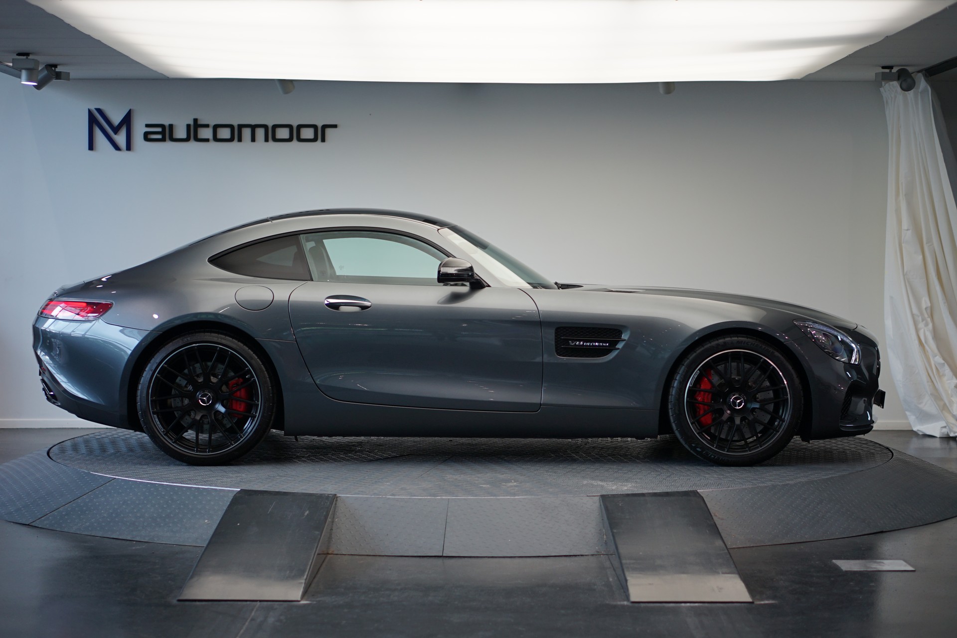 MERCEDES-BENZ AMG GT S Speedshift DCT *CH-Fahrzeug*-image-3
