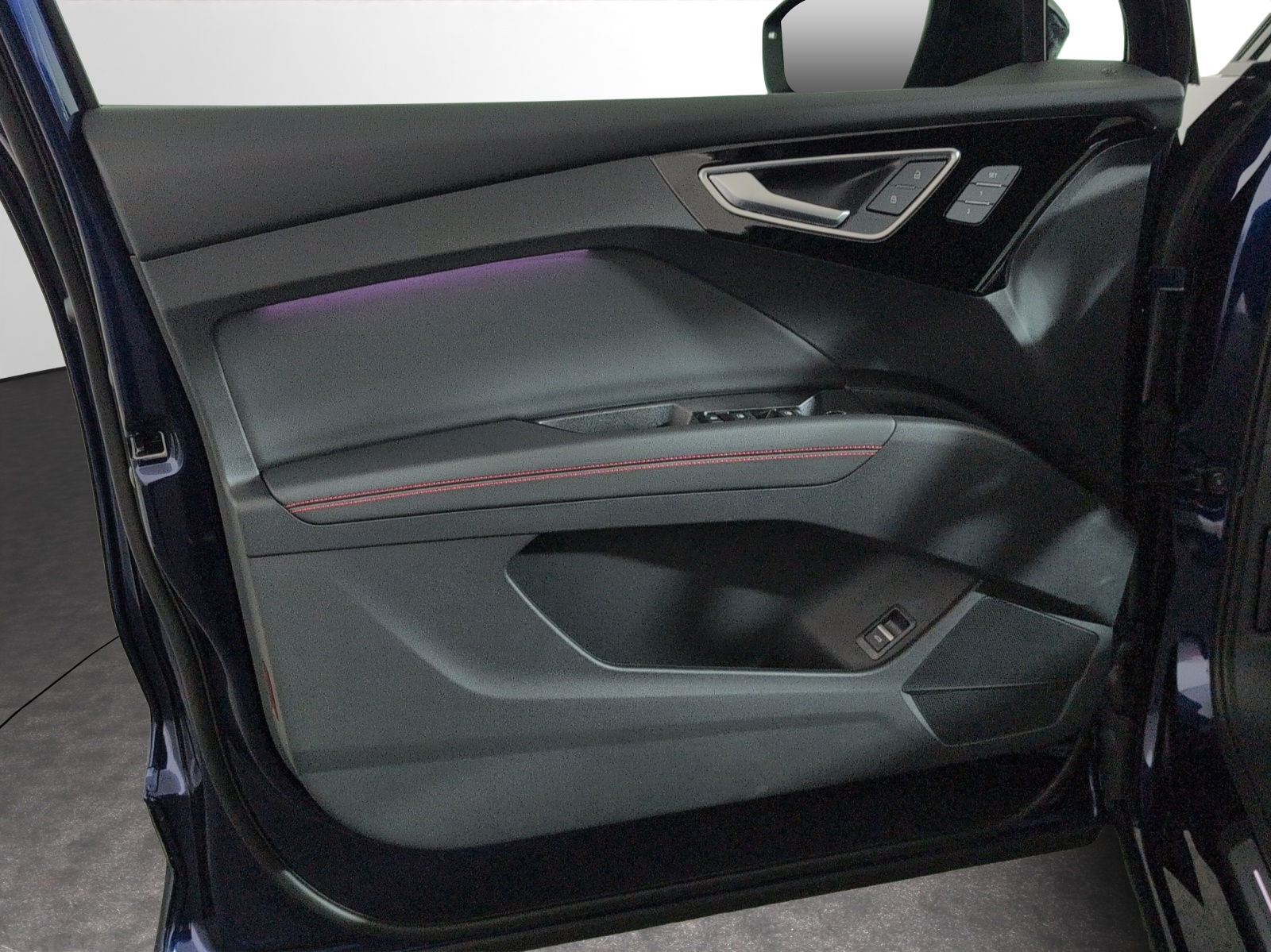 AUDI Q4 e-tron 45 Edition Swiss Ski quattro-image-13