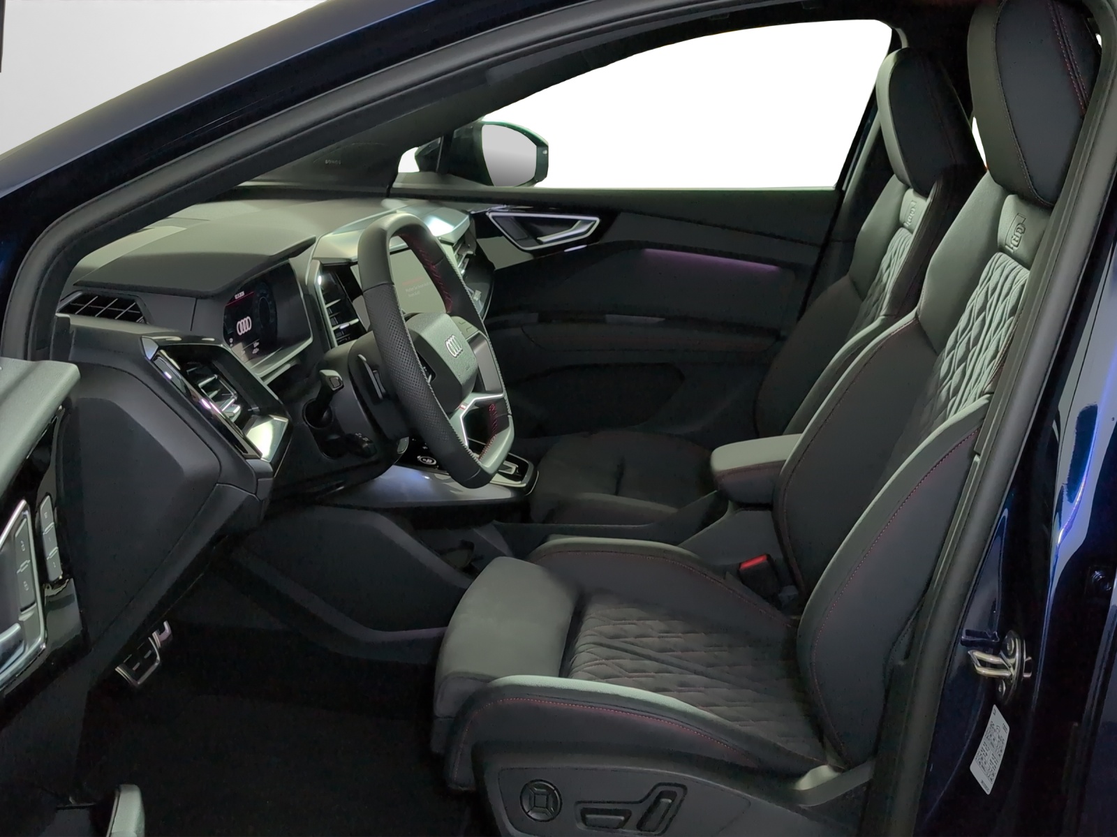 AUDI Q4 e-tron 45 Edition Swiss Ski quattro-image-5