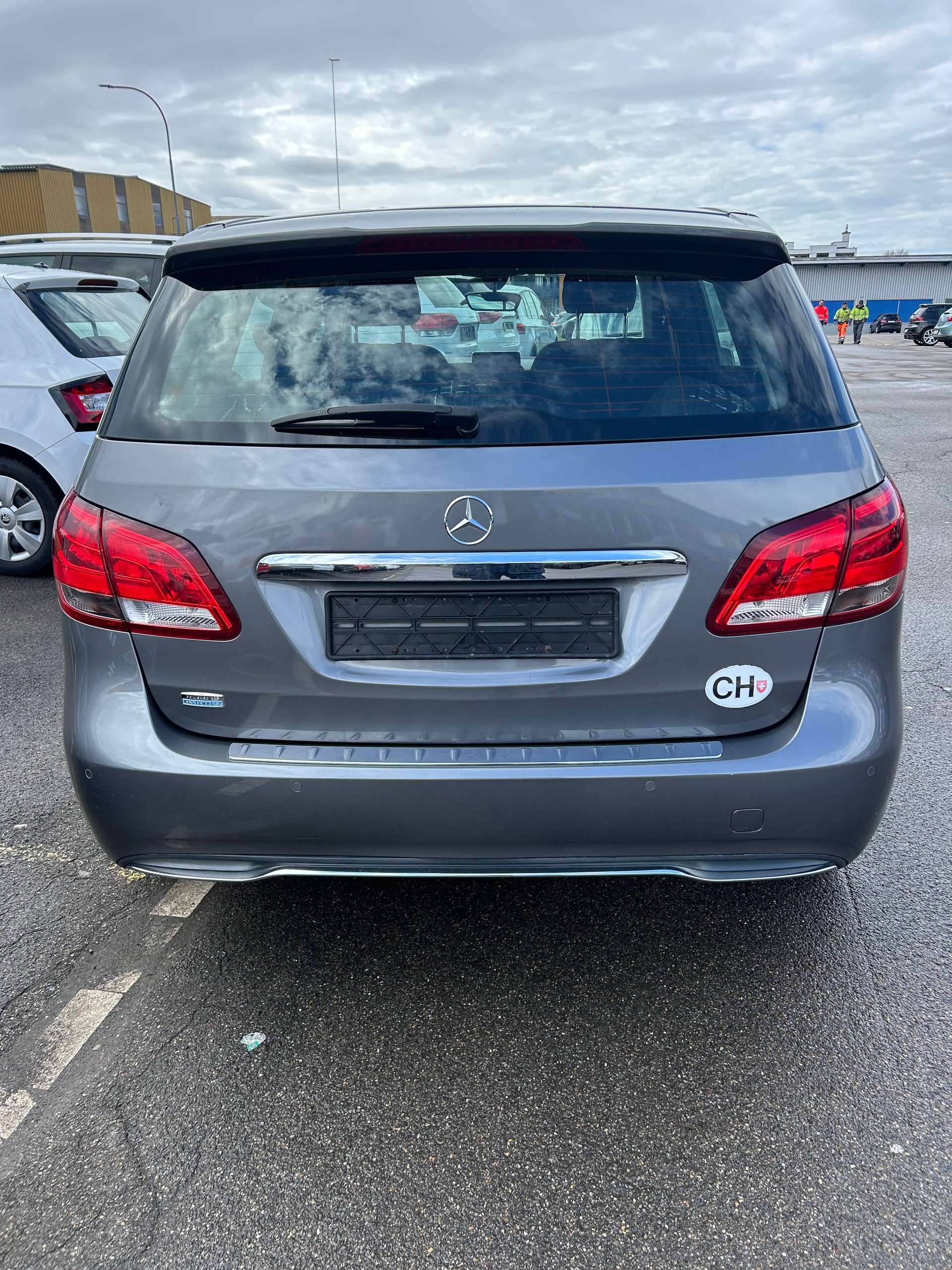 MERCEDES-BENZ B 180 Urban 7G-DCT-image-8