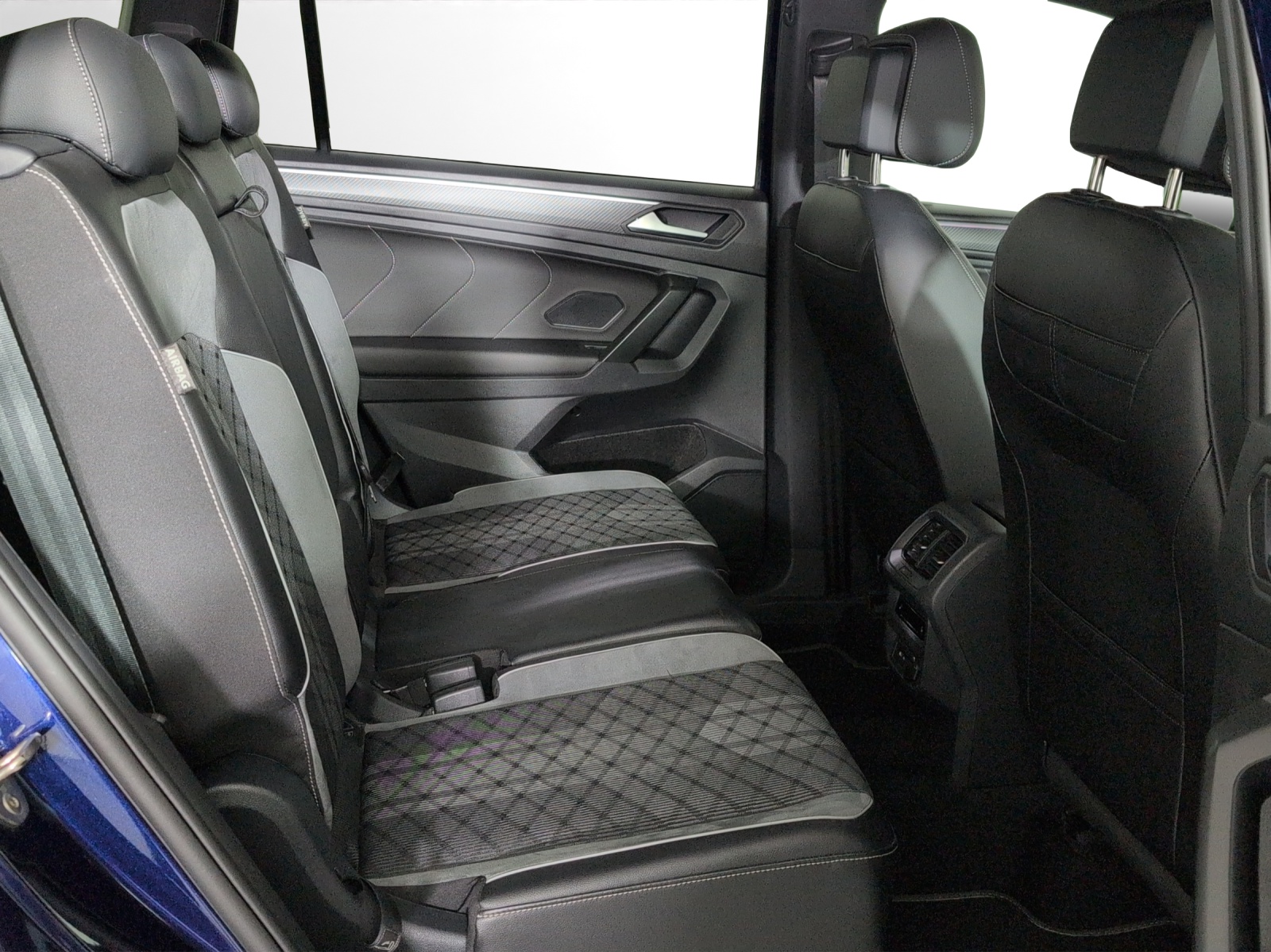 VW Tiguan Allspace 2.0TSI R-Line 4Motion DSG-image-13