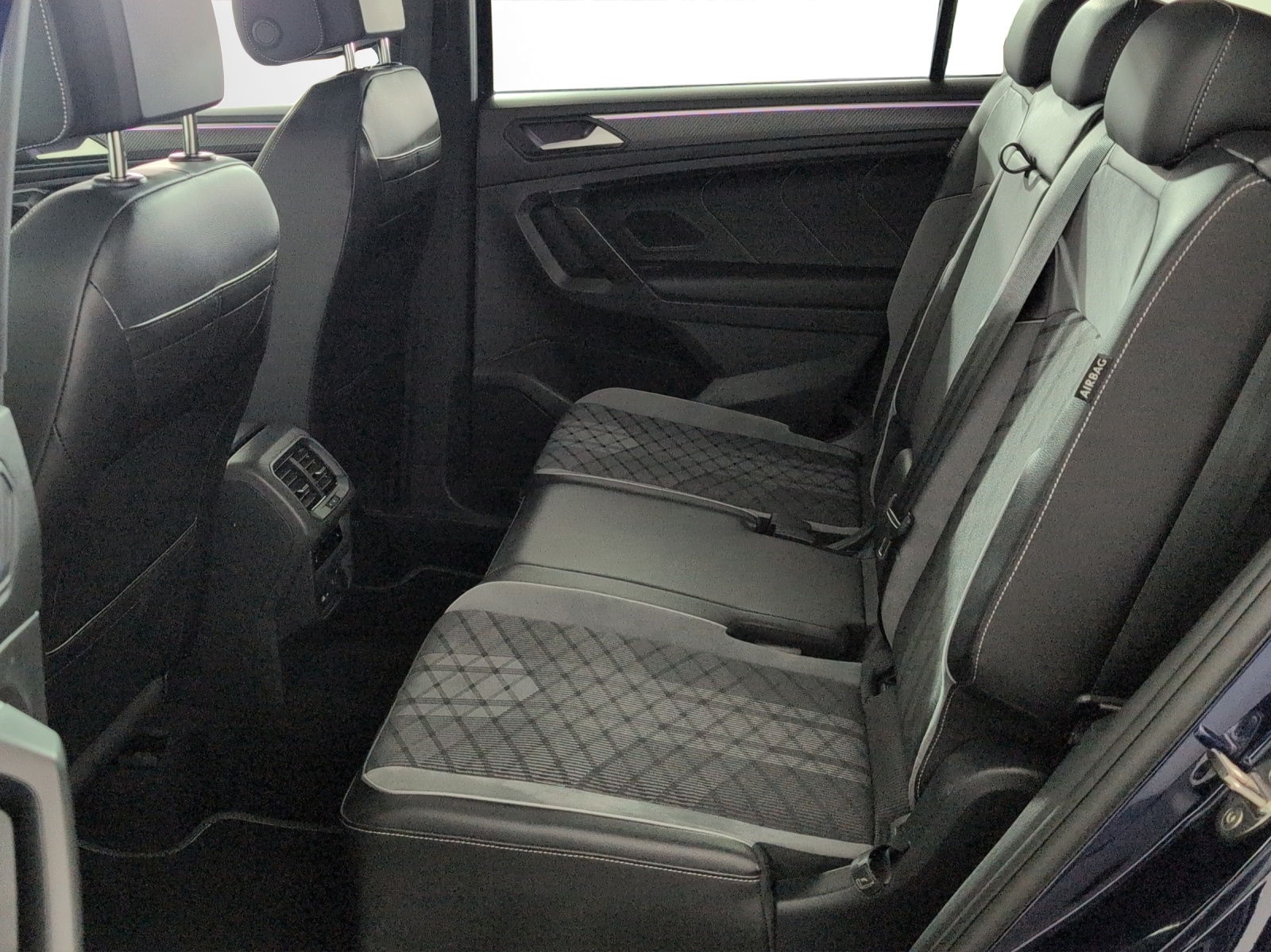 VW Tiguan Allspace 2.0TSI R-Line 4Motion DSG-image-12