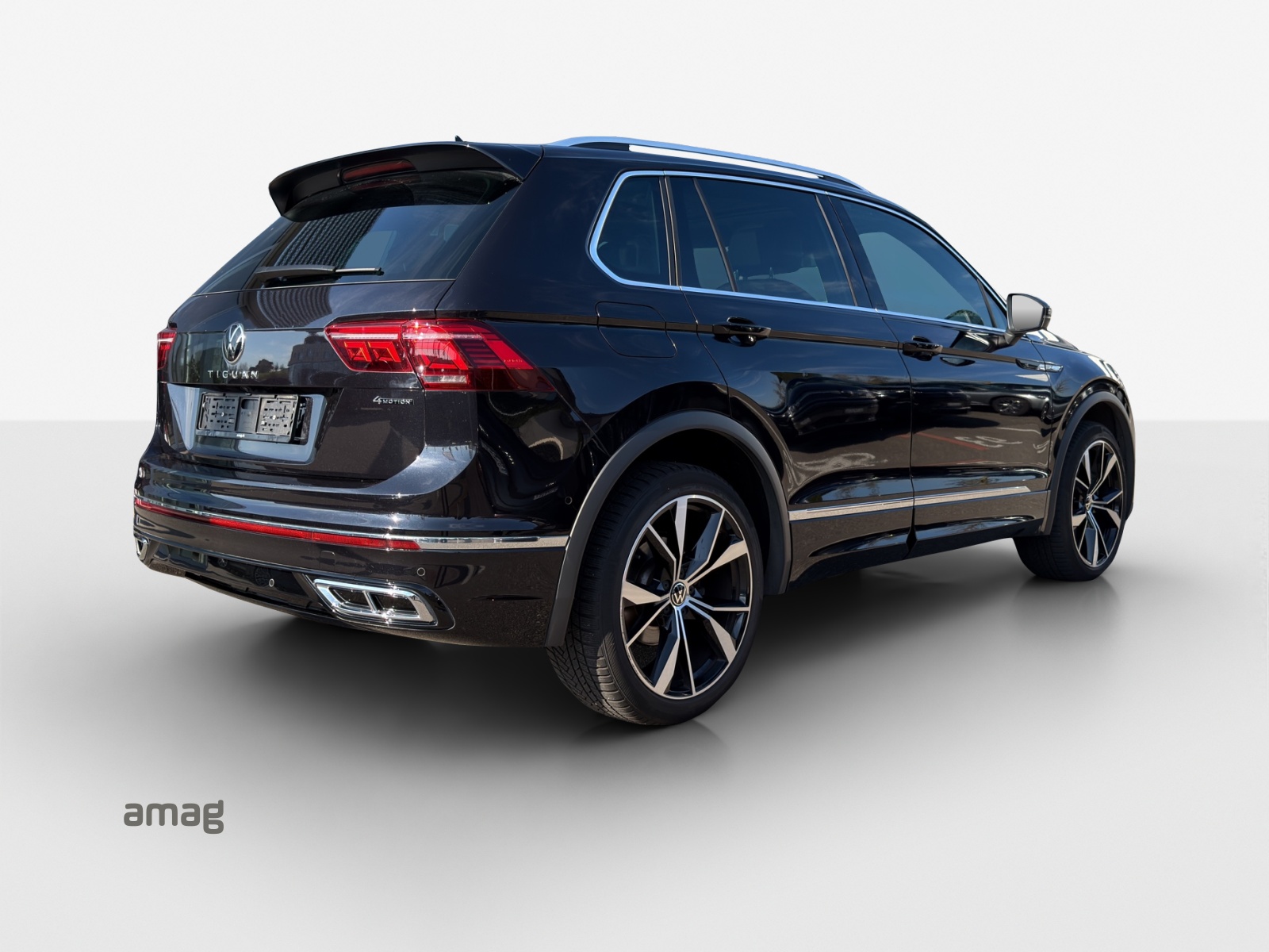VW Tiguan 2.0TSI R-Line 4Motion DSG-image-4