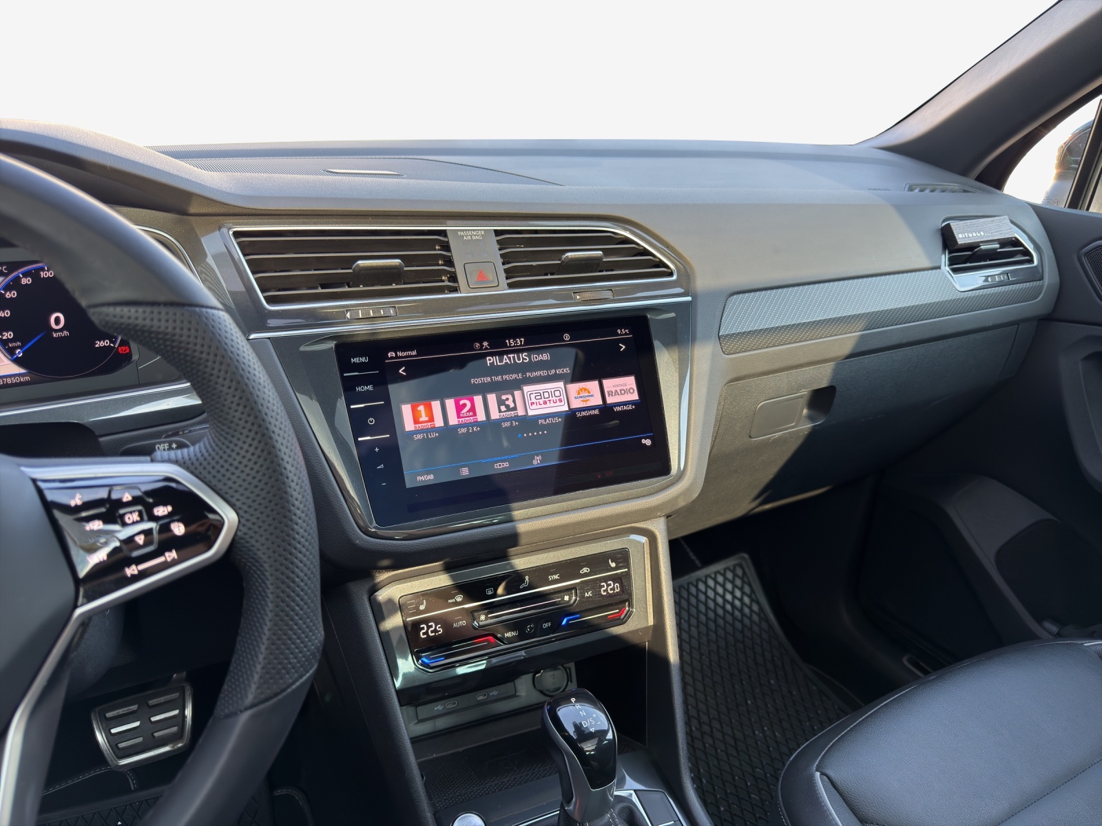 VW Tiguan 2.0TSI R-Line 4Motion DSG-image-10