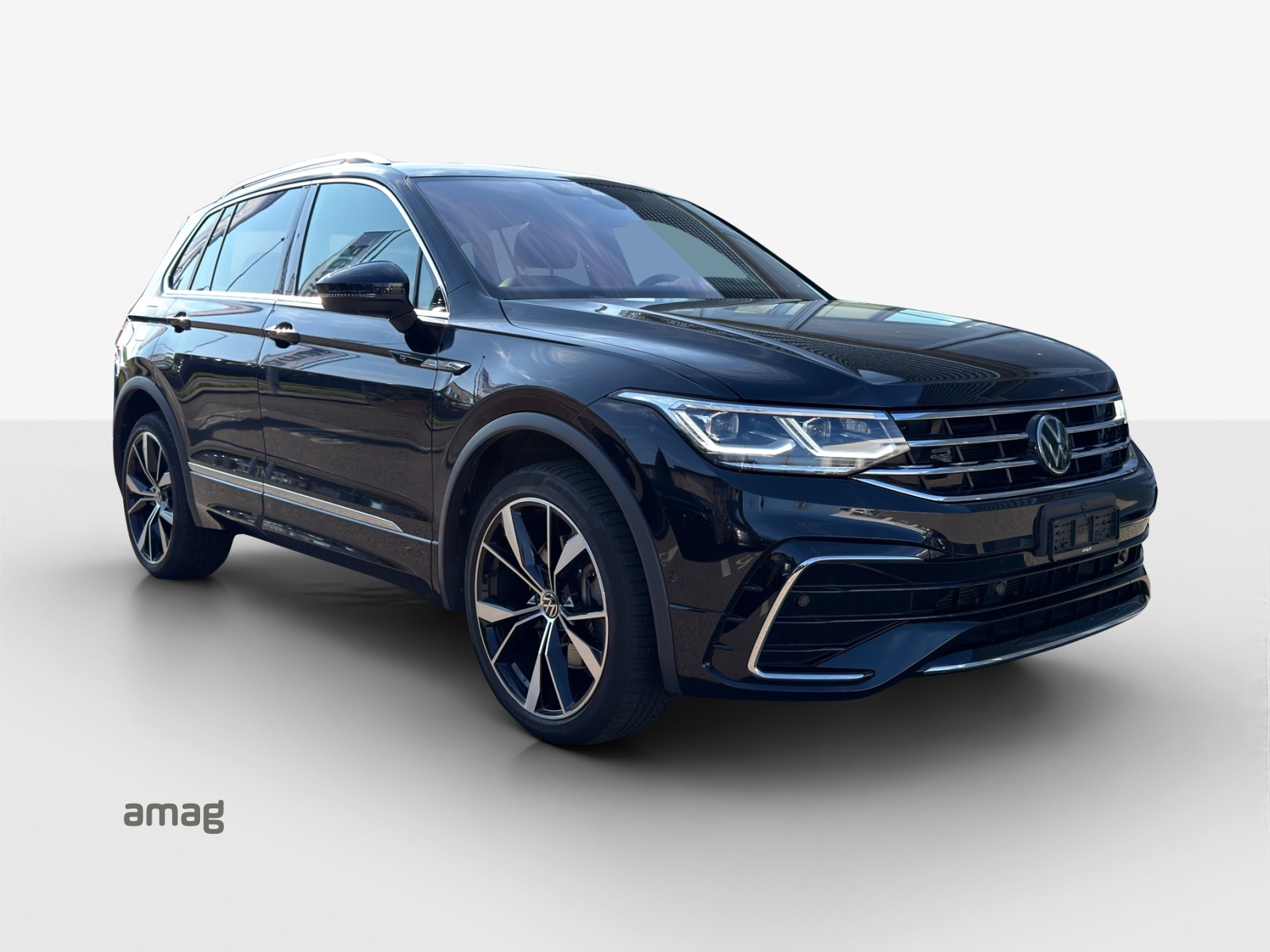 VW Tiguan 2.0TSI R-Line 4Motion DSG-image-5