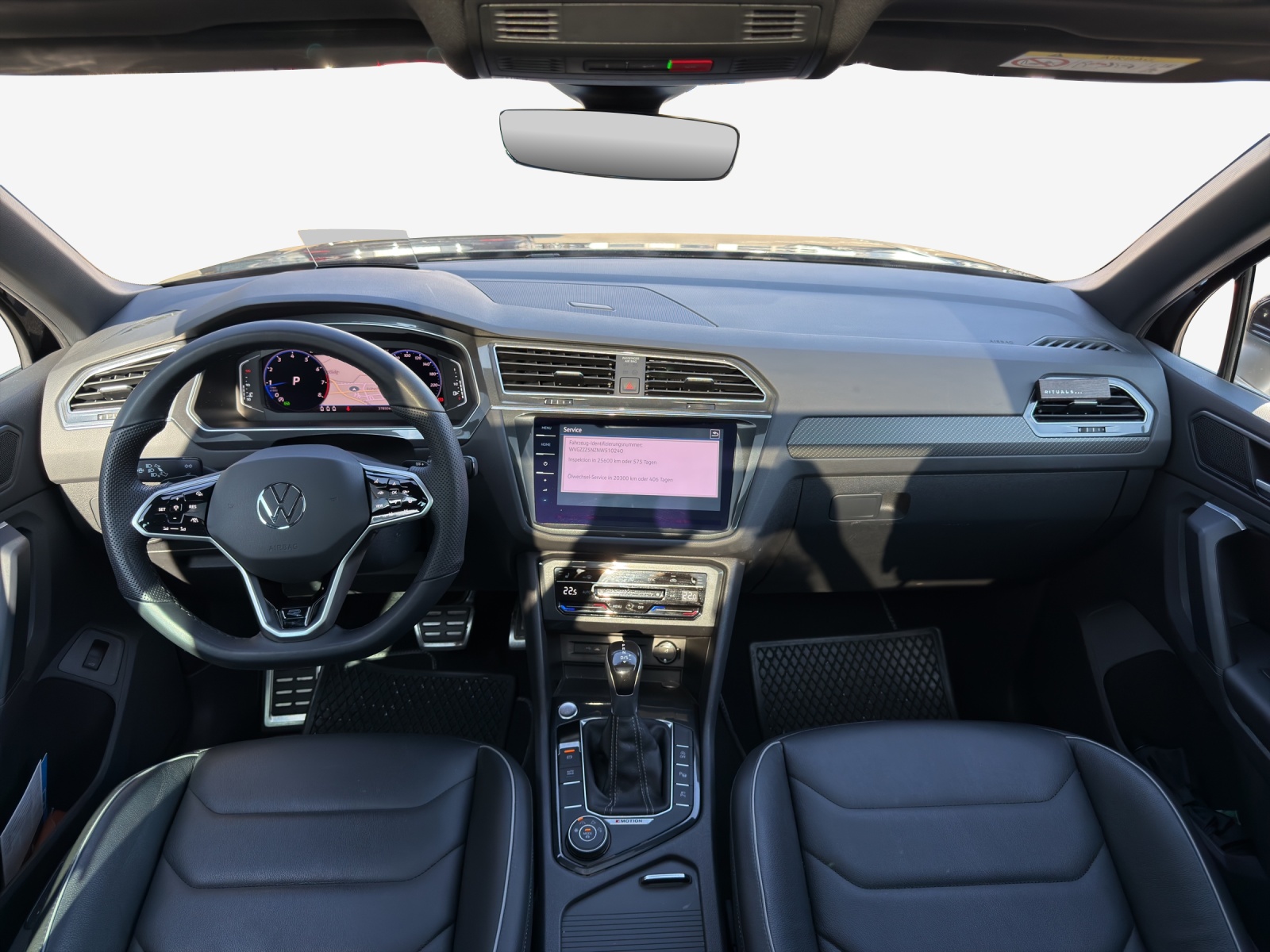 VW Tiguan 2.0TSI R-Line 4Motion DSG-image-8