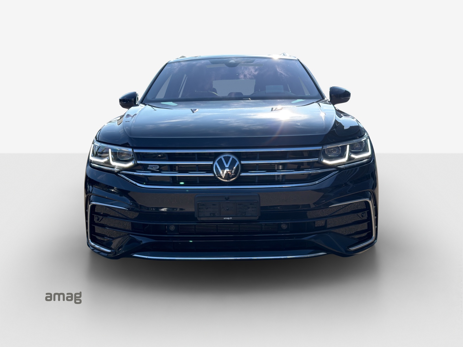 VW Tiguan 2.0TSI R-Line 4Motion DSG-image-6