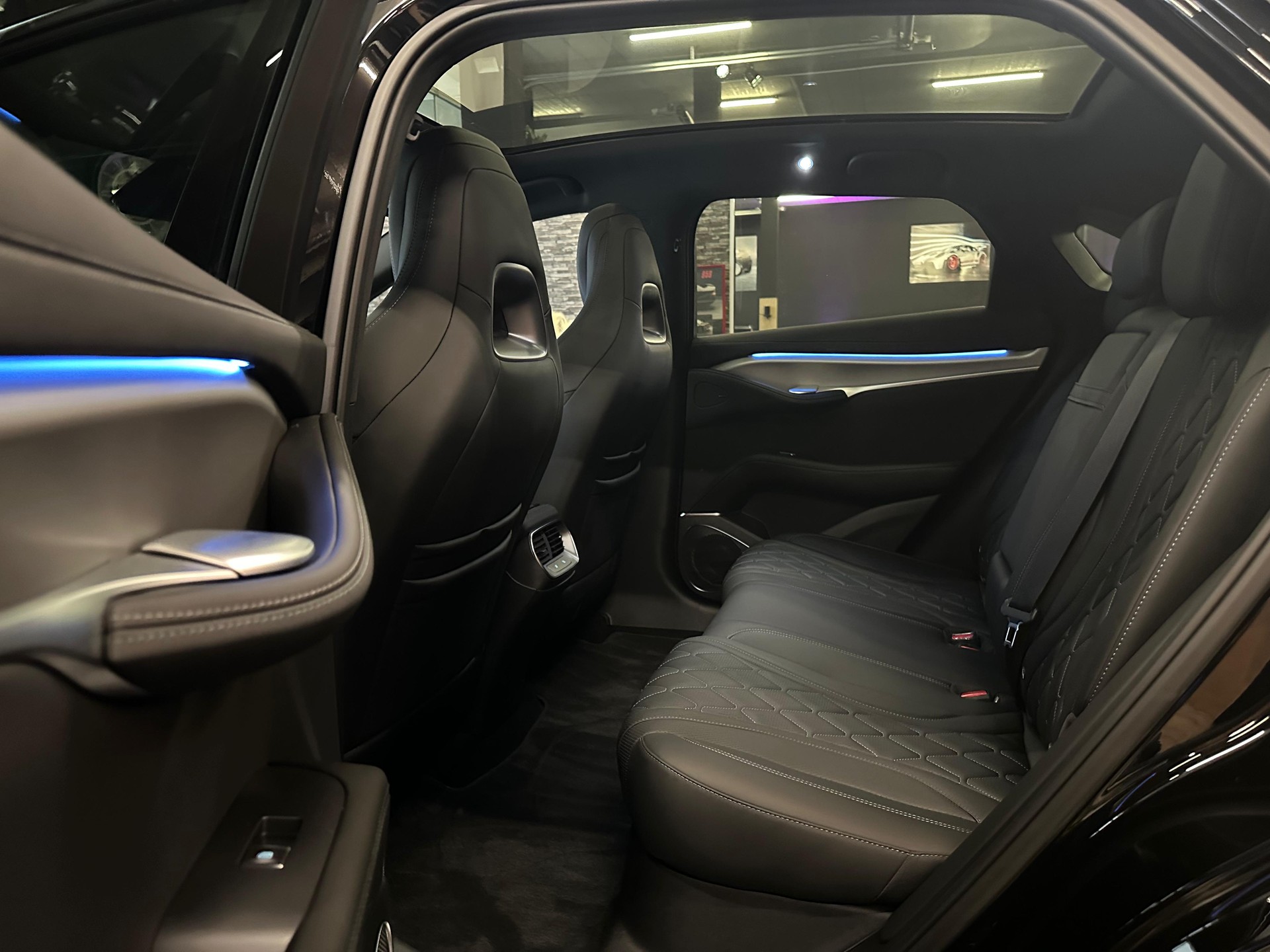 BYD Sealion 7 91,3 kWh Excellence AWD-image-9