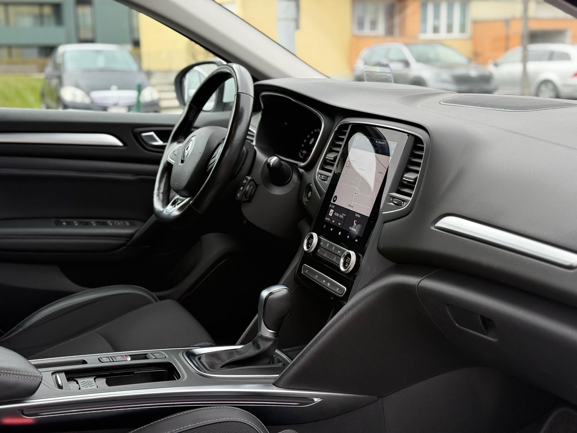 RENAULT Mégane Grandtour 1.5 Blue dCi Intens EDC-image-15