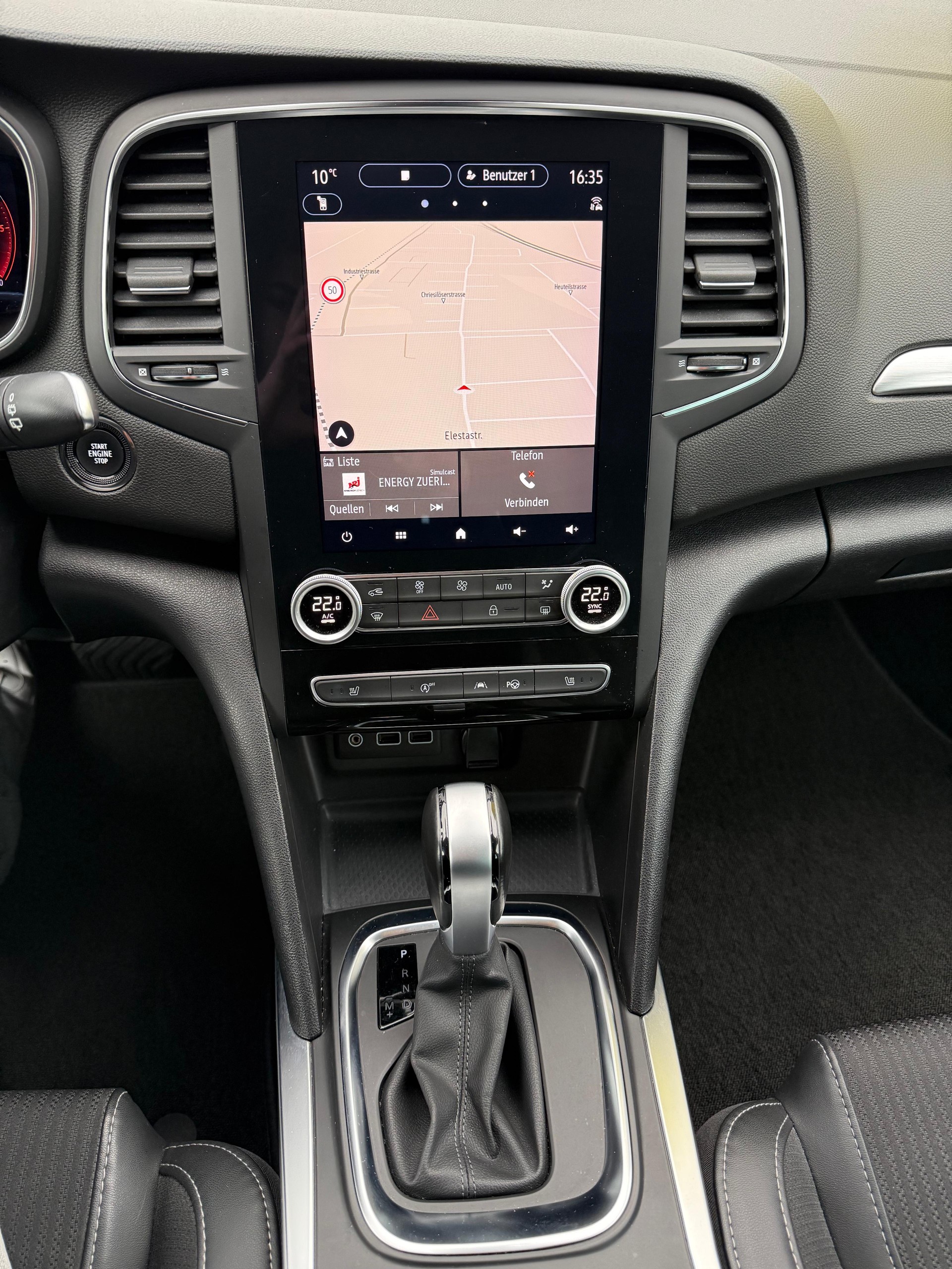 RENAULT Mégane Grandtour 1.5 Blue dCi Intens EDC-image-17