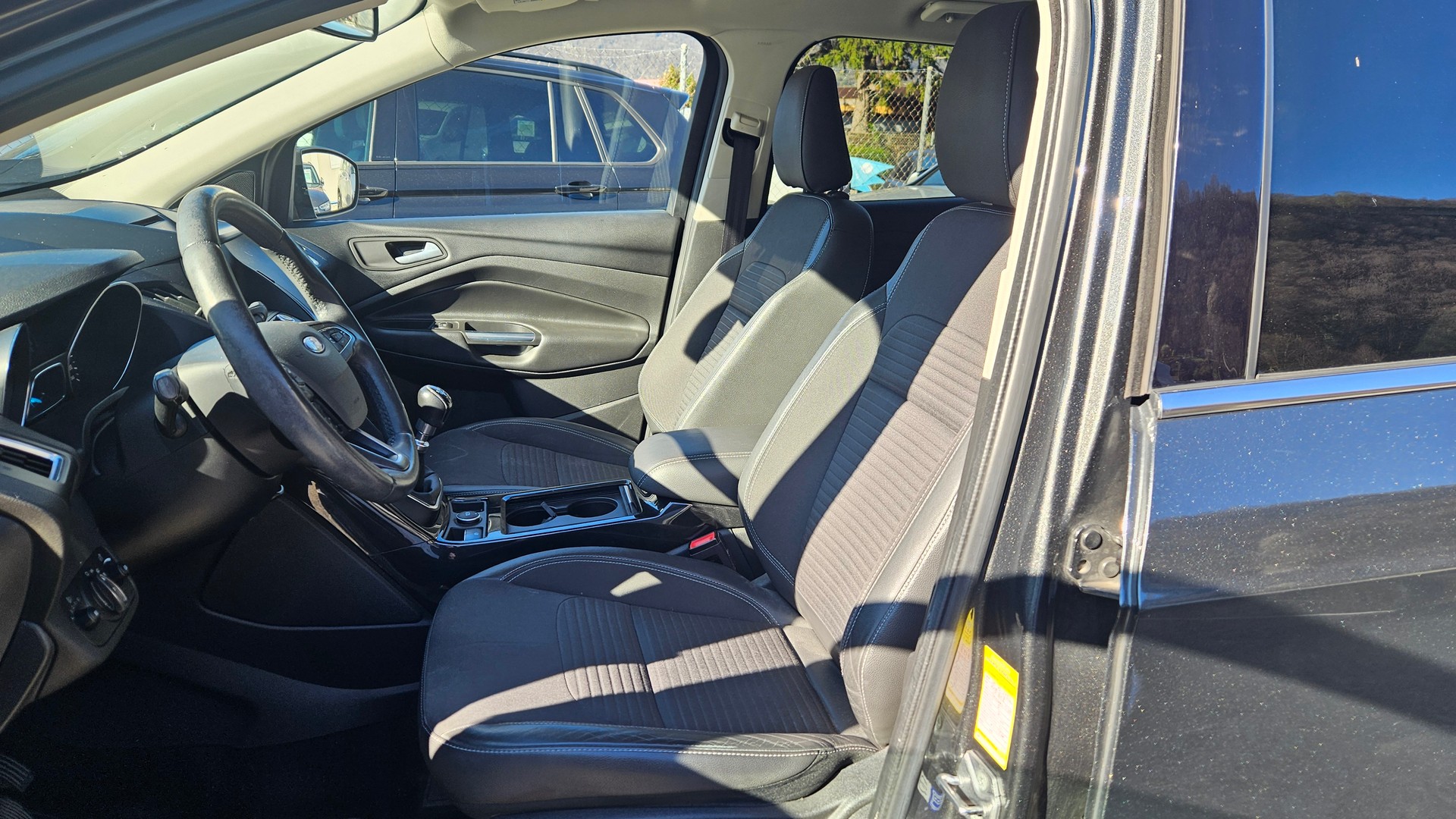 FORD Kuga 1.5 SCTi Titanium 2WD-image-4