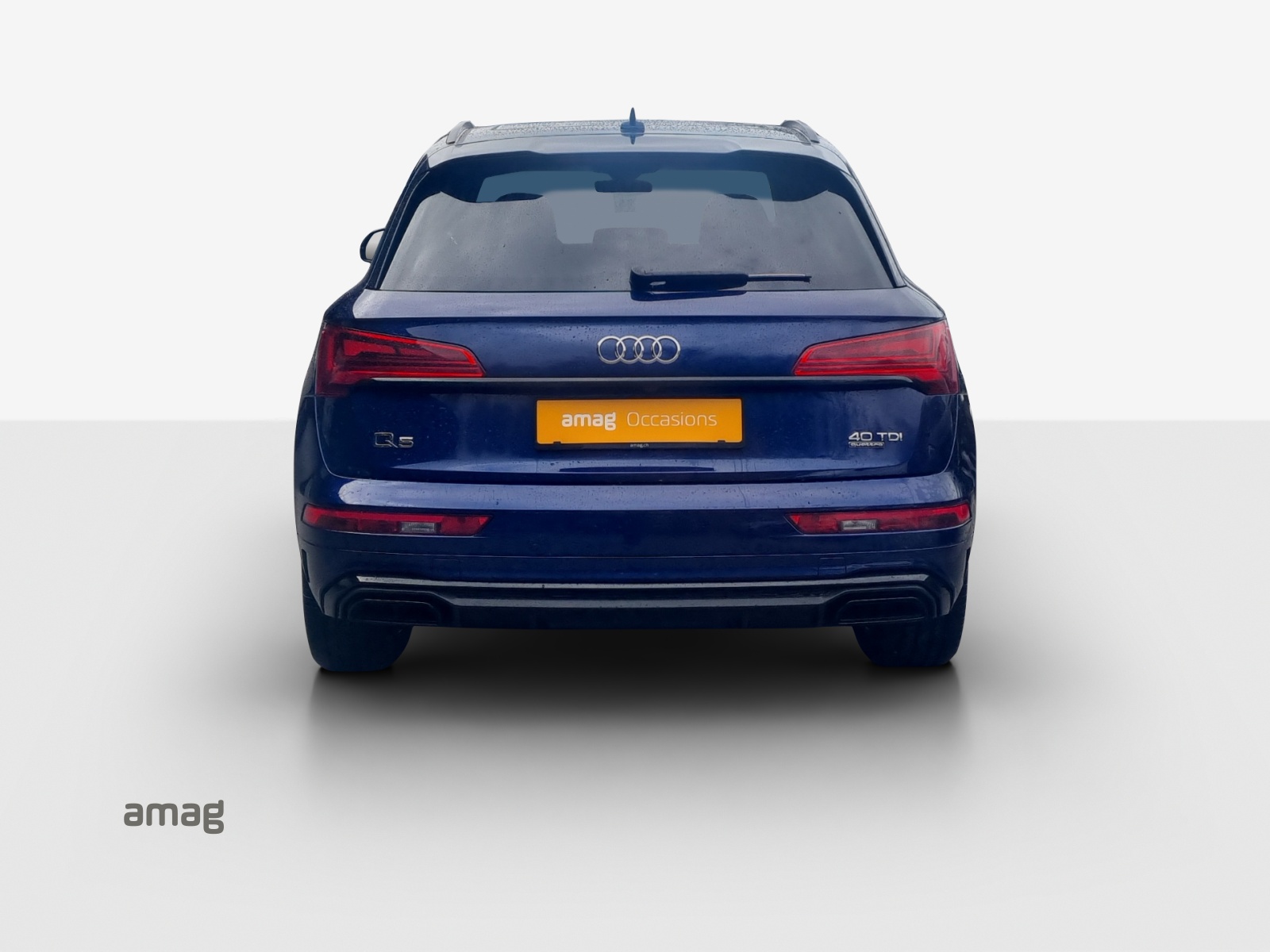 AUDI Q5 40 TDI Black Edition quattro S-tronic-image-3