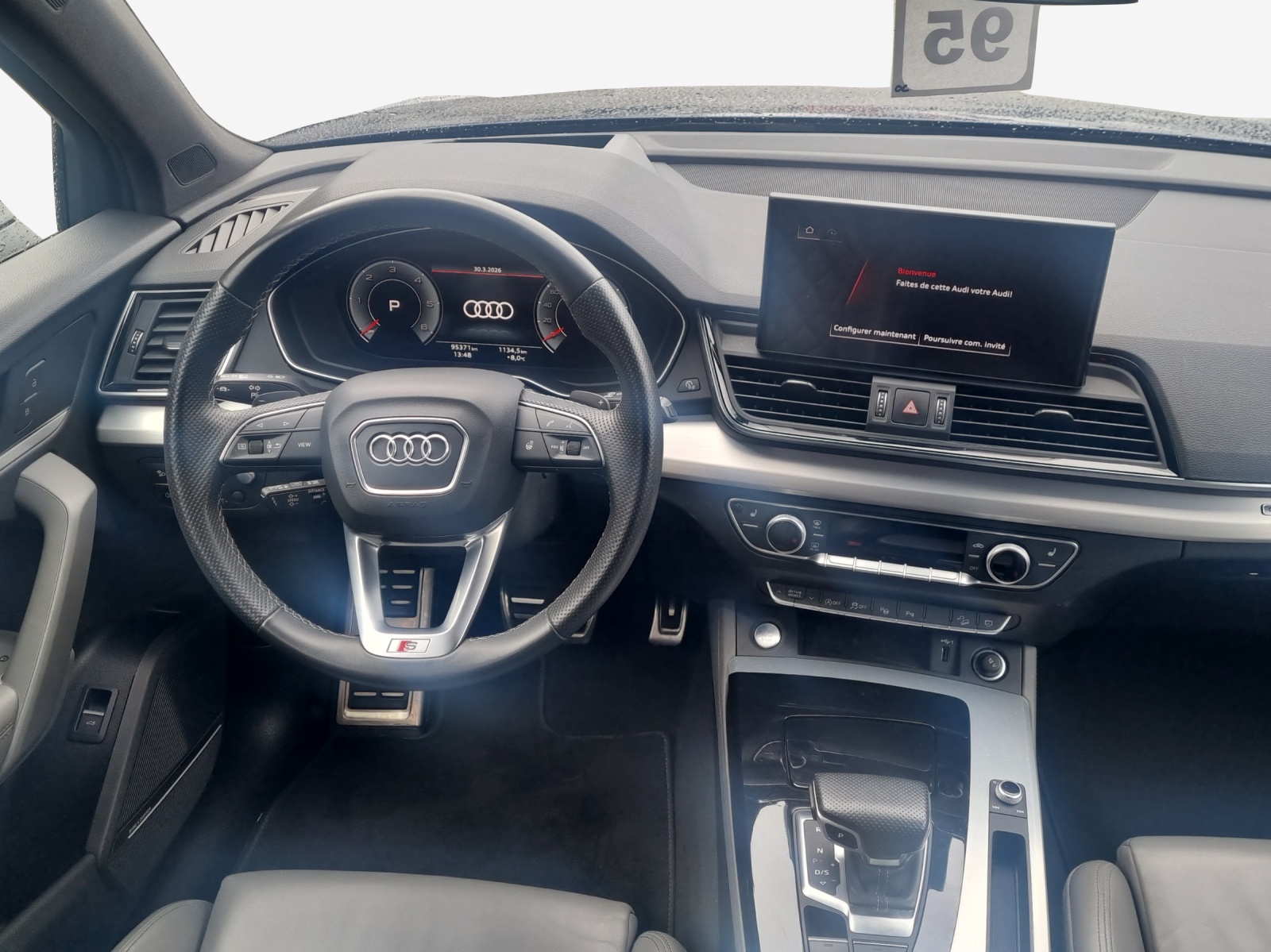 AUDI Q5 40 TDI Black Edition quattro S-tronic-image-8