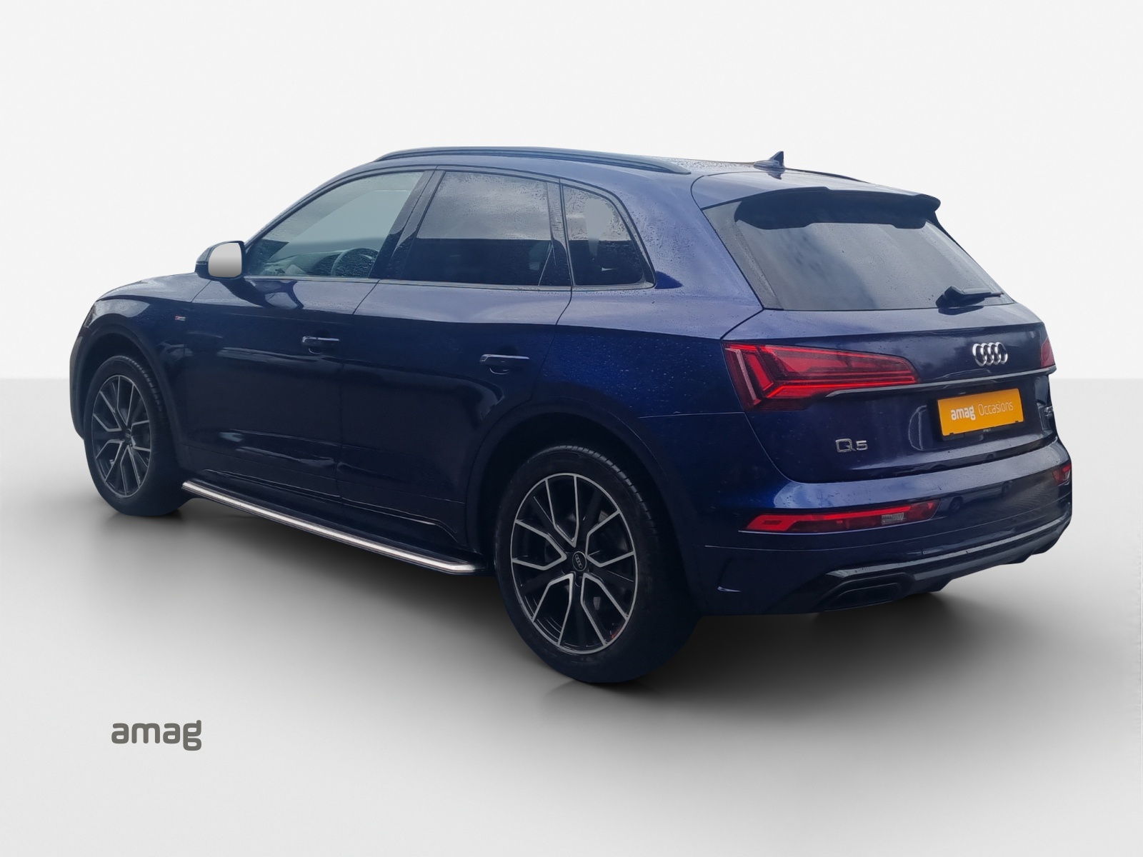 AUDI Q5 40 TDI Black Edition quattro S-tronic-image-2