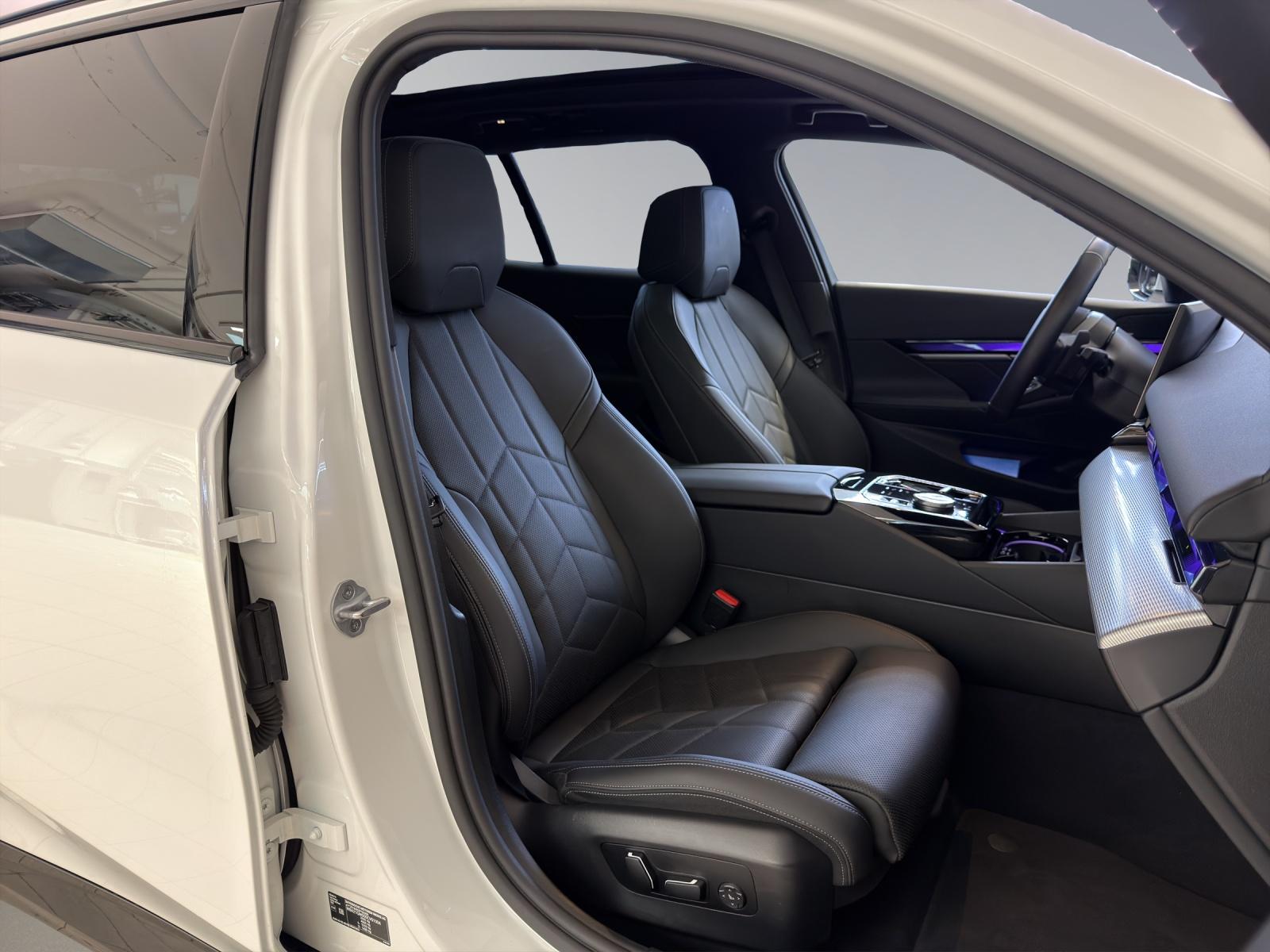 BMW 520d xDrive Touring M-SportPaket-image-19