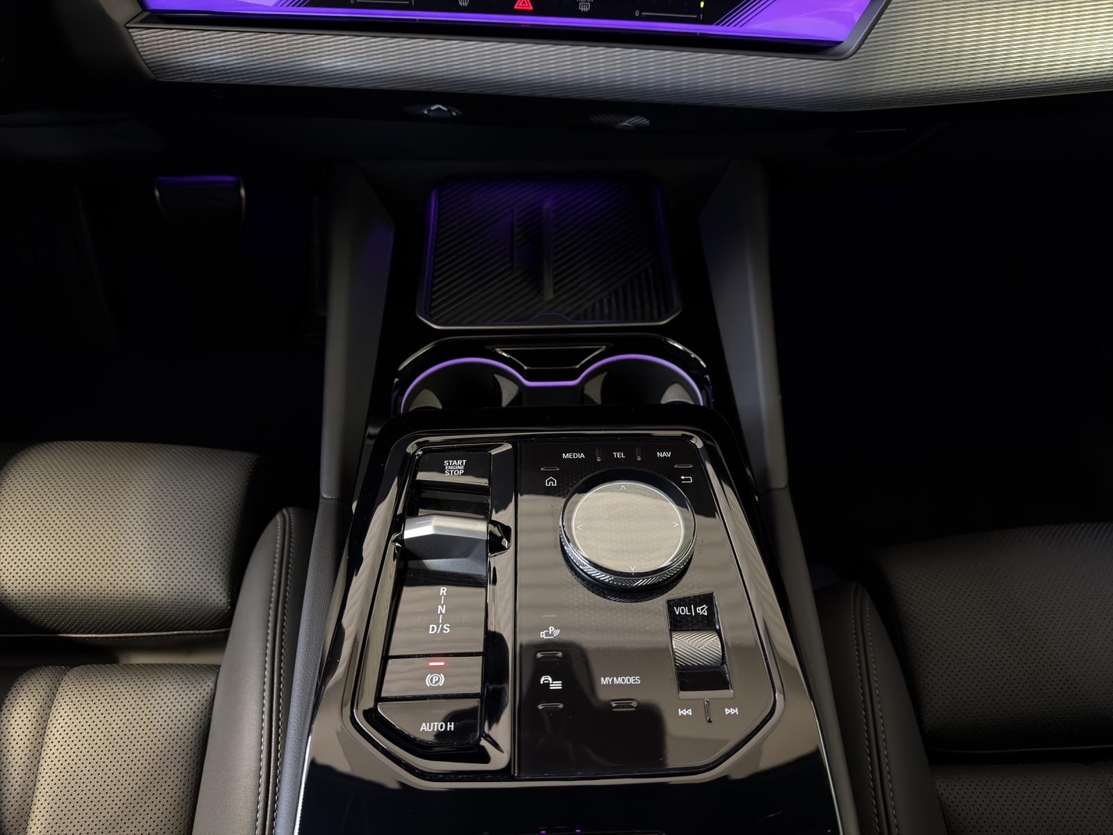 BMW 520d xDrive Touring M-SportPaket-image-12
