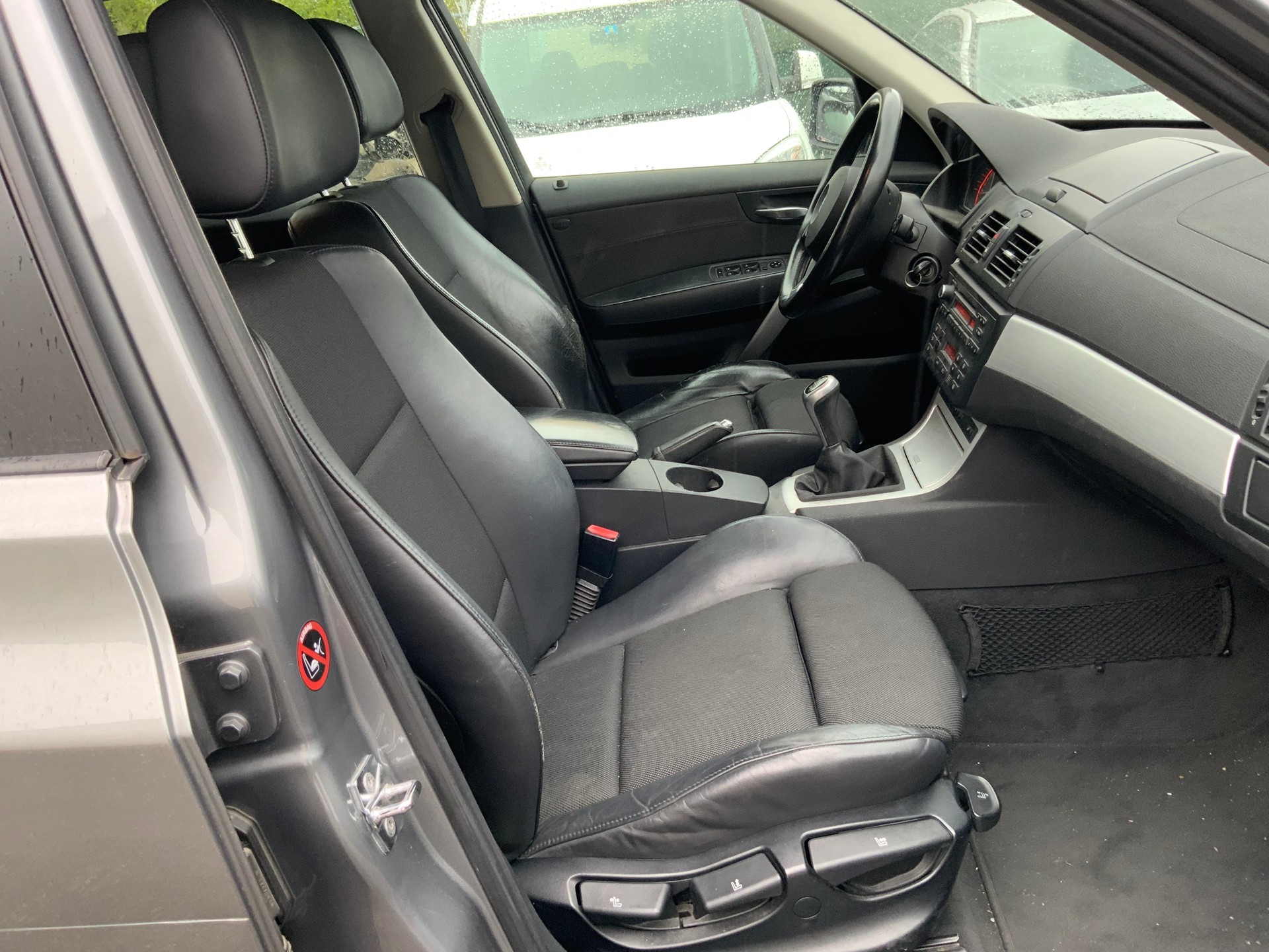 BMW X3 xDrive 25i (2.5si)-image-9