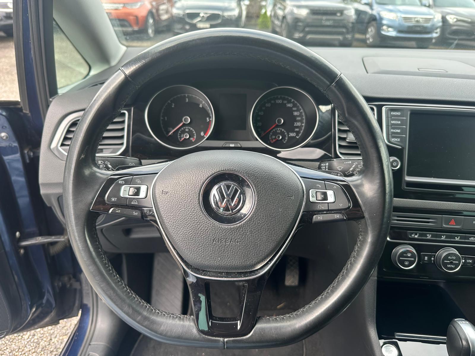 VW Golf Sportsvan 2.0 TDI Highline DSG-image-6