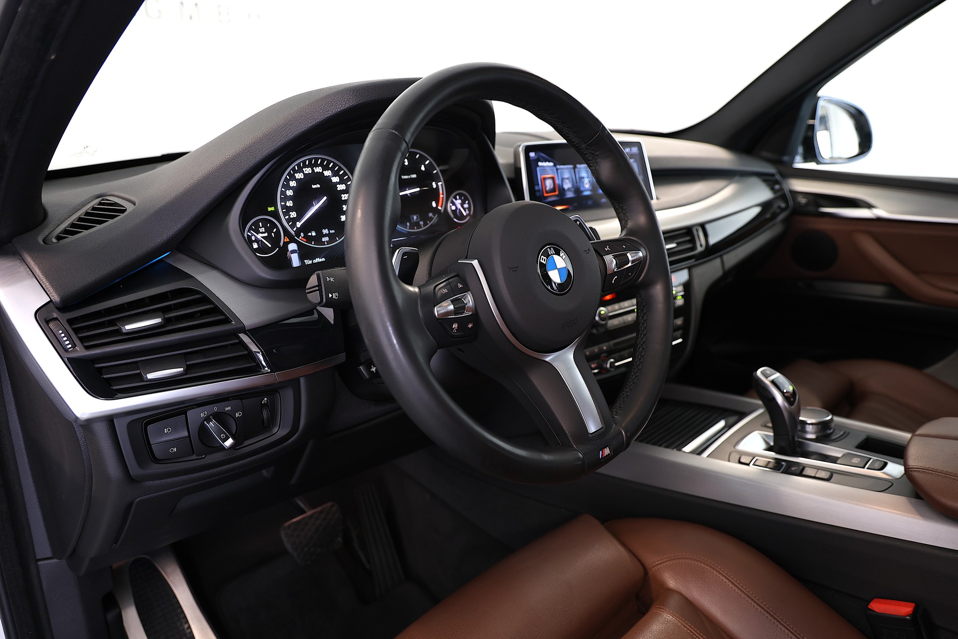 BMW X5 xDrive 40d M-Sport Steptronic-image-8