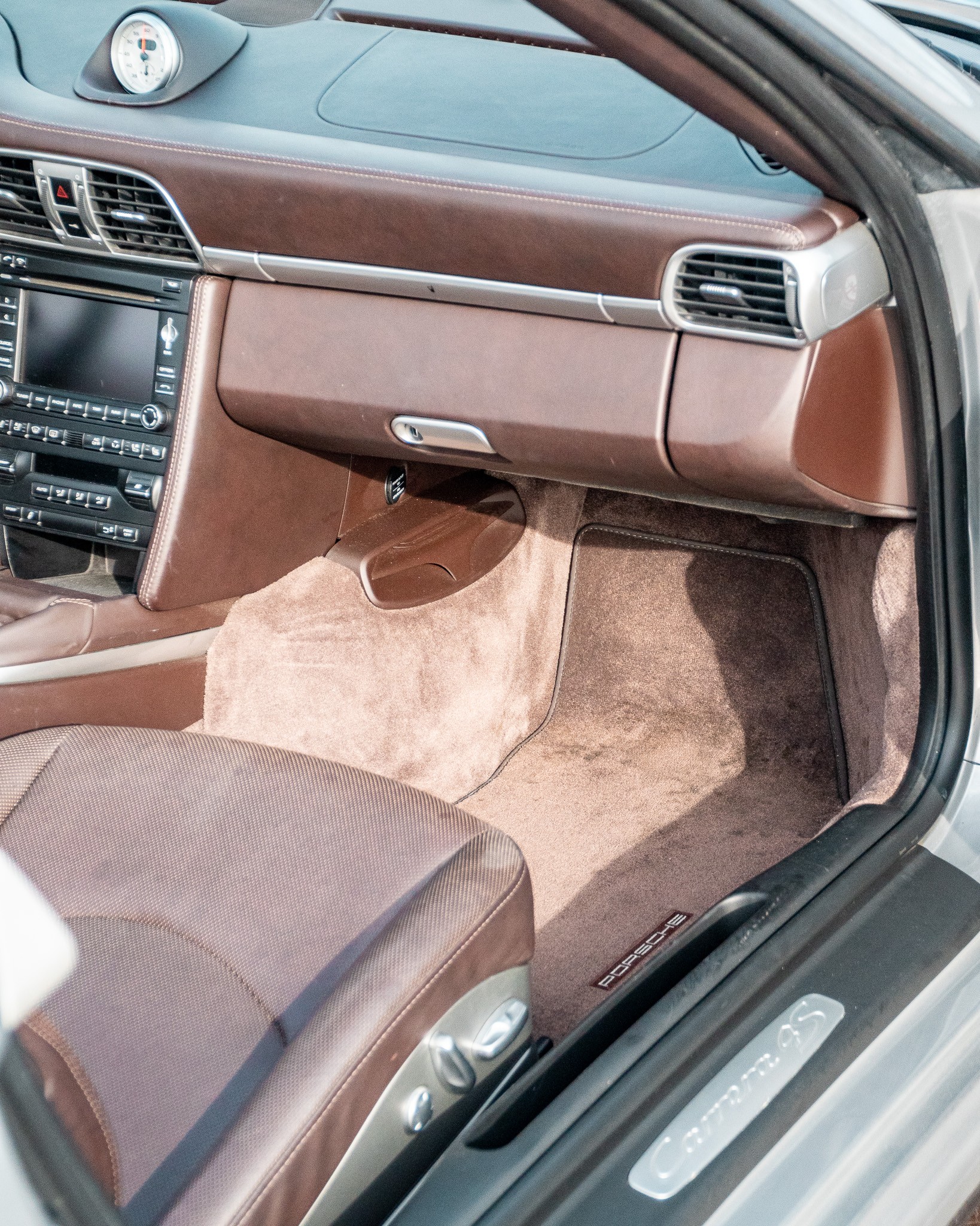 PORSCHE 911 Cabrio Carrera 4S-image-17