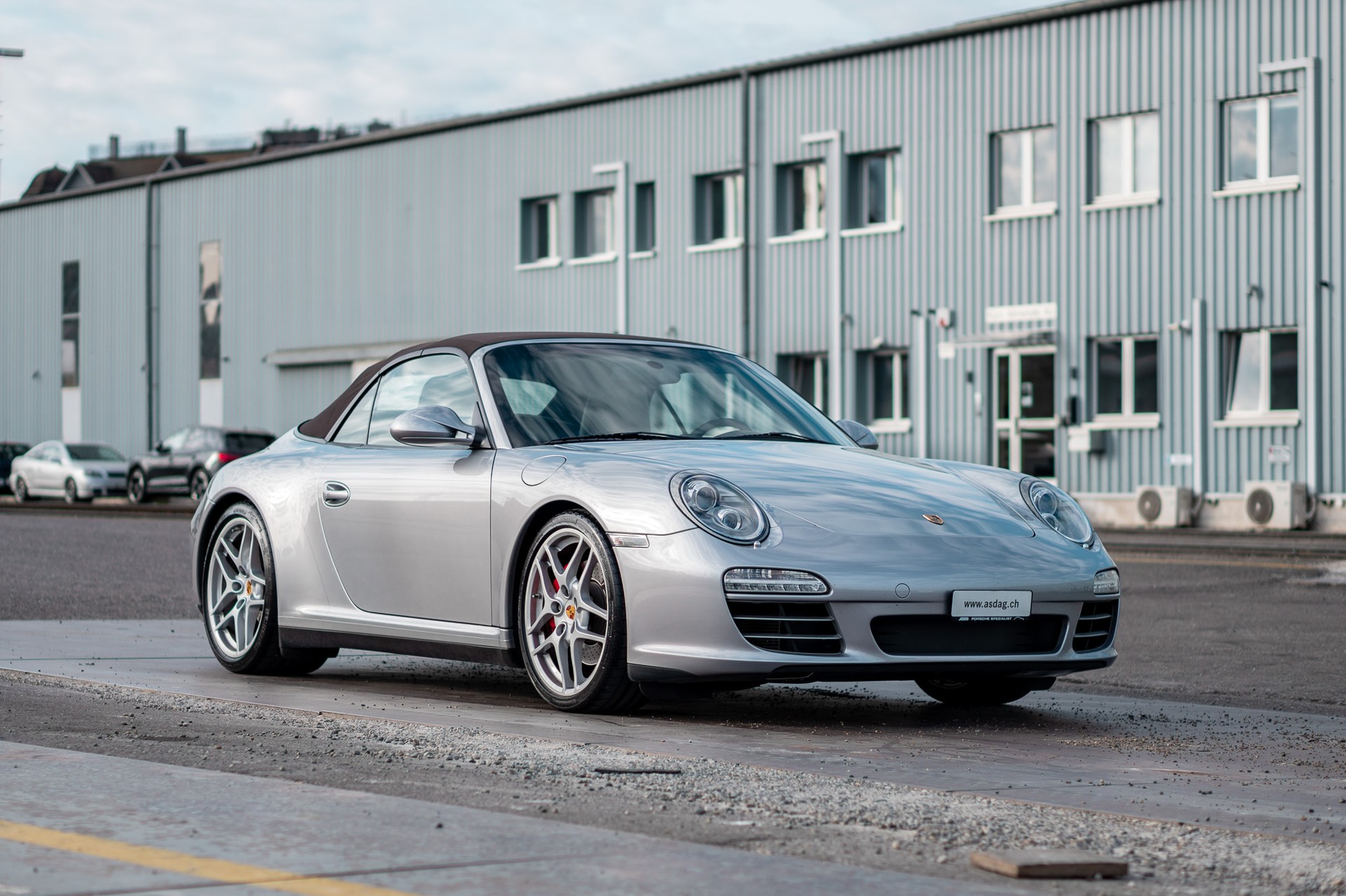 PORSCHE 911 Cabrio Carrera 4S-image-8