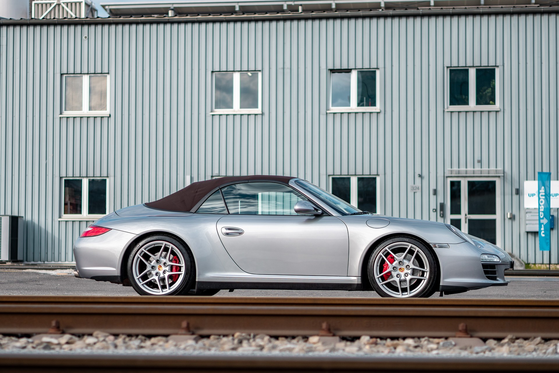 PORSCHE 911 Cabrio Carrera 4S-image-7