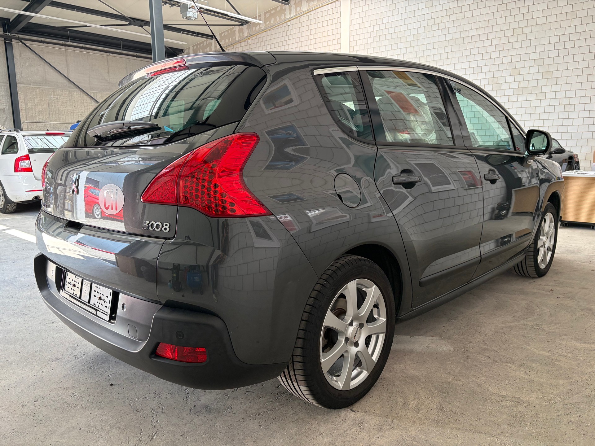 PEUGEOT 3008 1.6 HDI Business EGS6-image-3