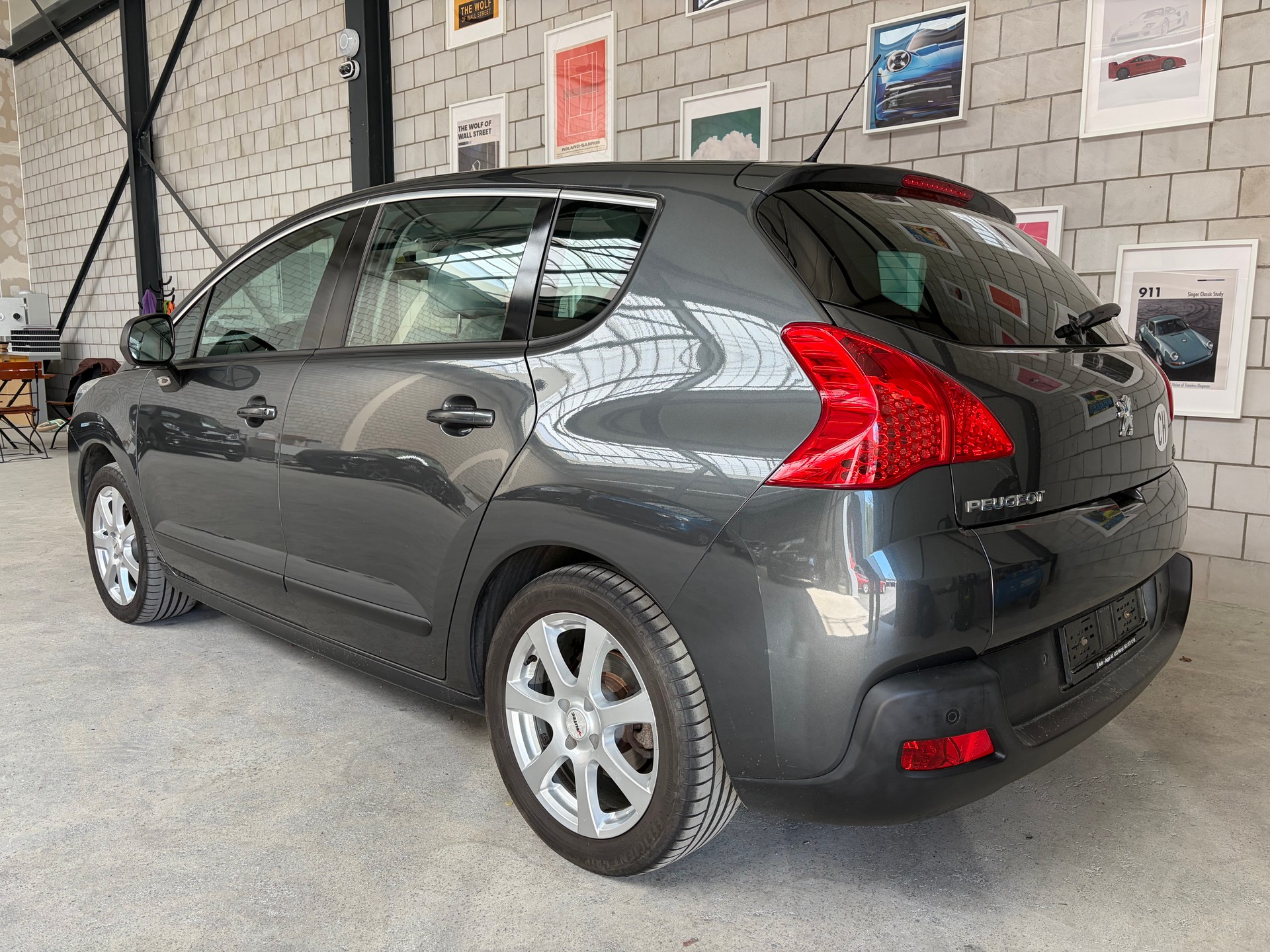 PEUGEOT 3008 1.6 HDI Business EGS6-image-2
