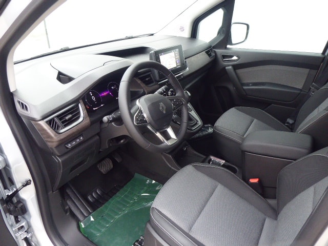 RENAULT Kangoo 1.3 TCe 130 PF Techno EDC-image-4