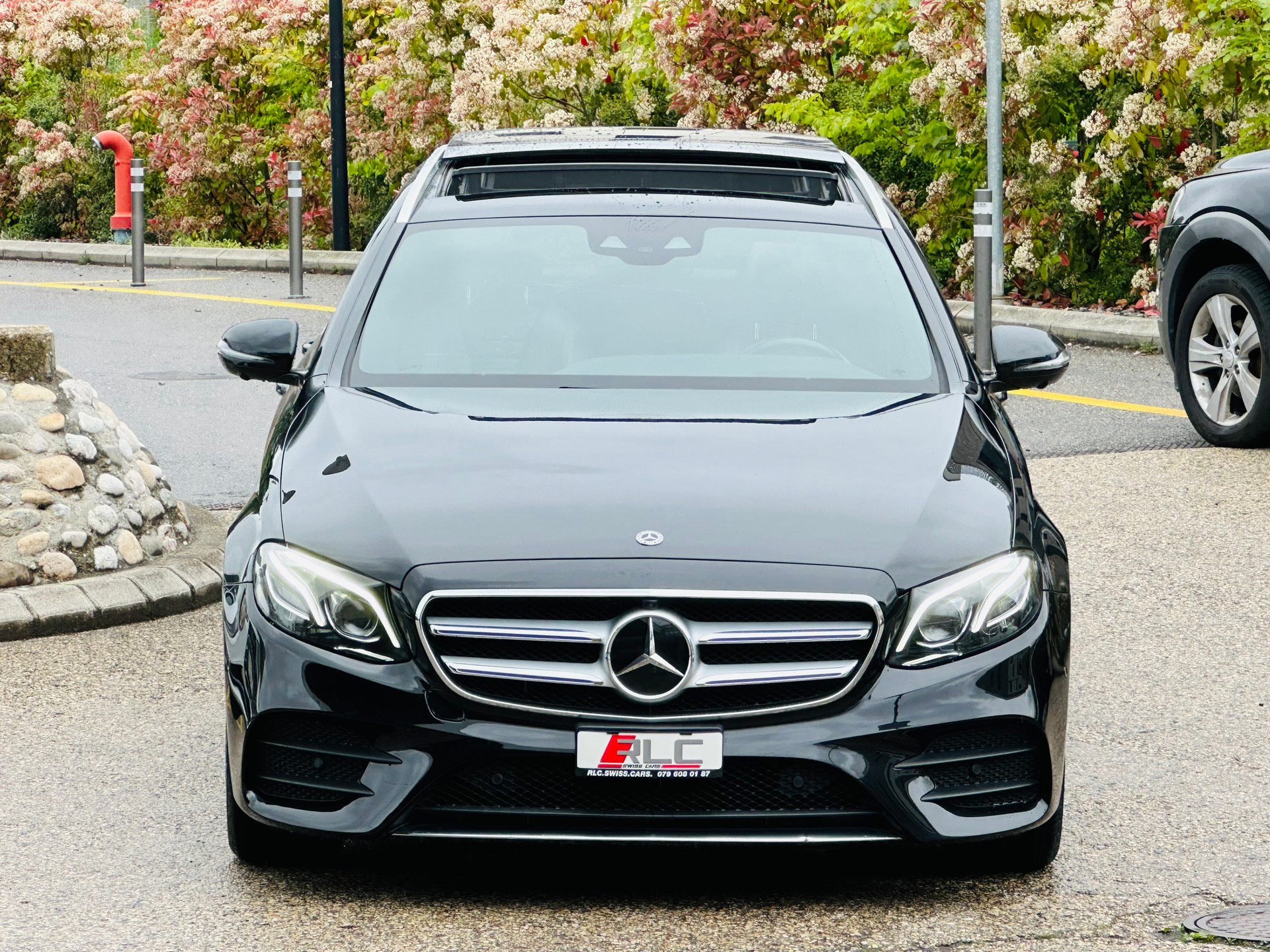 MERCEDES-BENZ E 400 AMG Line 4 Matic 9G-Tronic-image-3