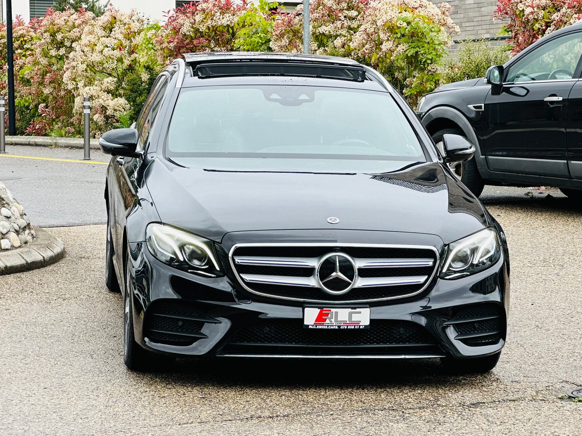 MERCEDES-BENZ E 400 AMG Line 4 Matic 9G-Tronic-image-5
