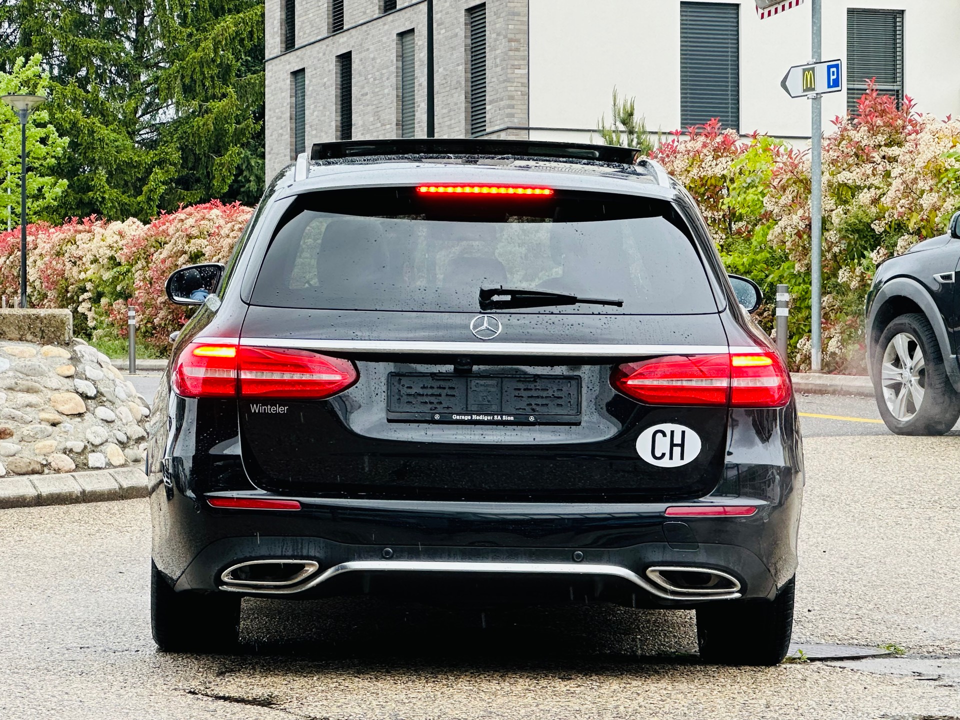 MERCEDES-BENZ E 400 AMG Line 4 Matic 9G-Tronic-image-8