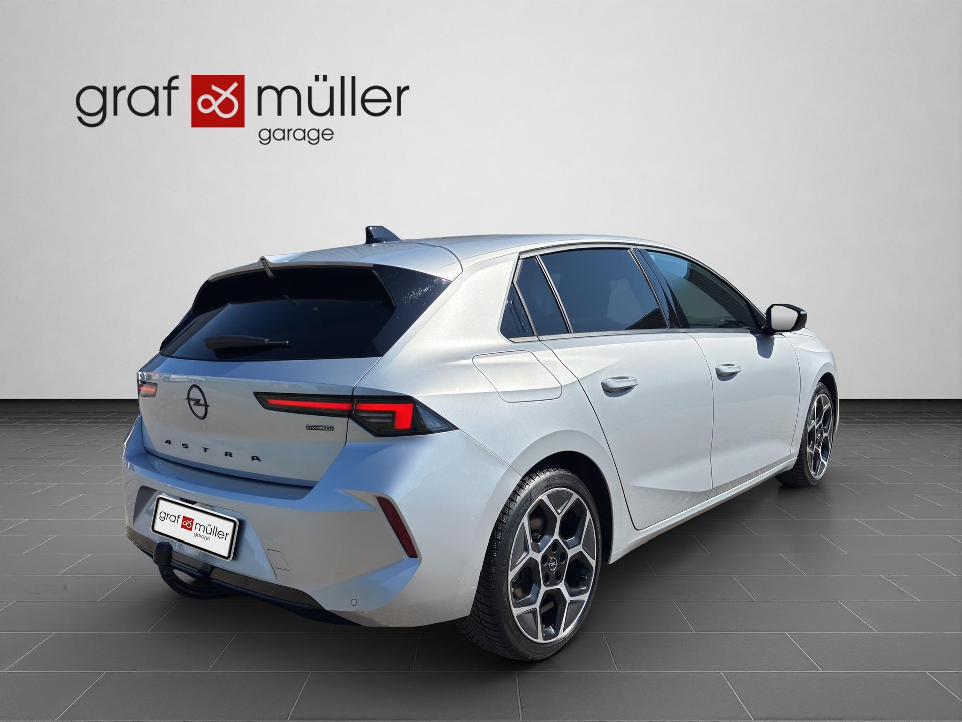 OPEL Astra 1.6 T PHEV 180 Swiss Plus-image-21