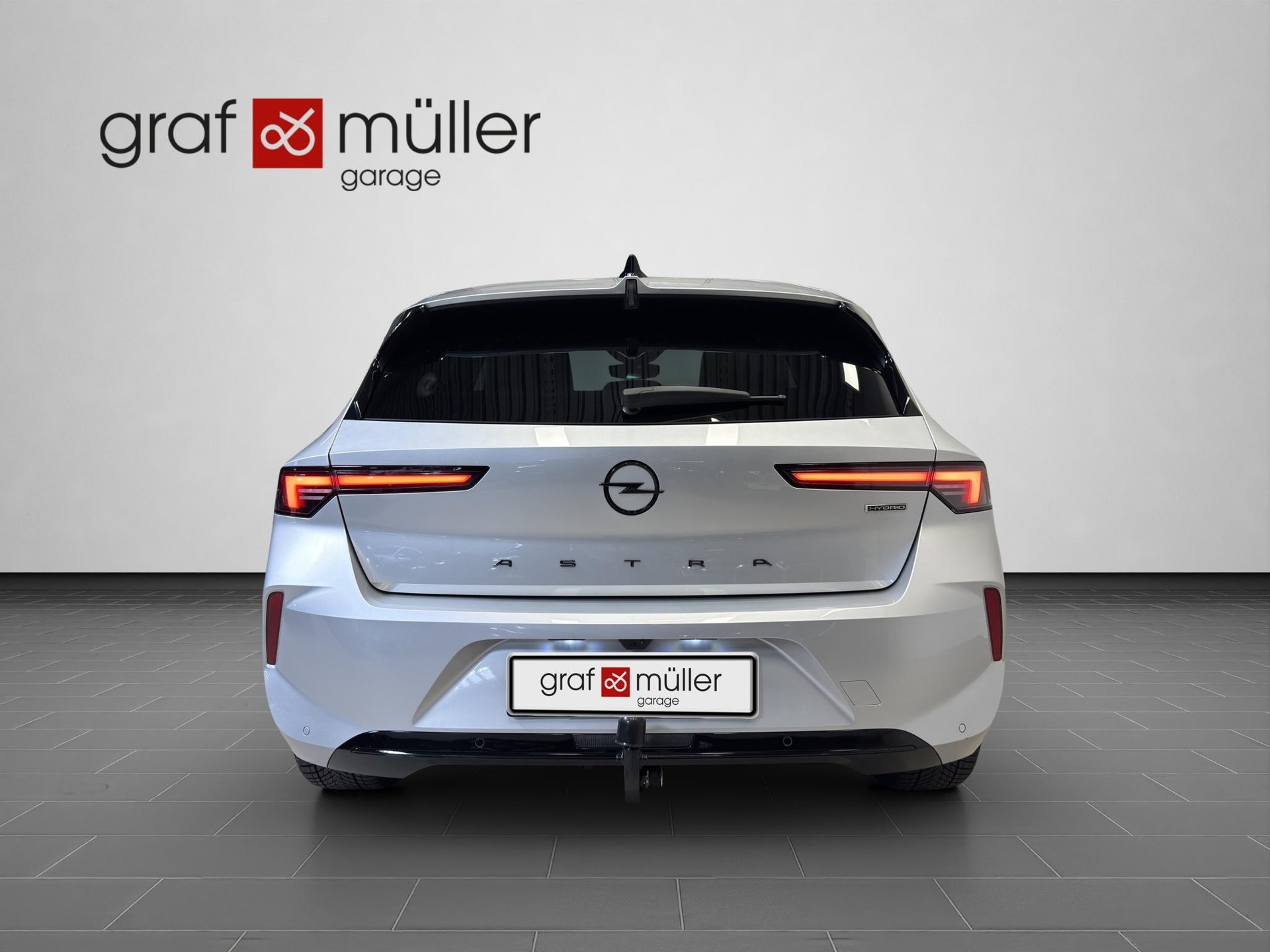 OPEL Astra 1.6 T PHEV 180 Swiss Plus-image-17