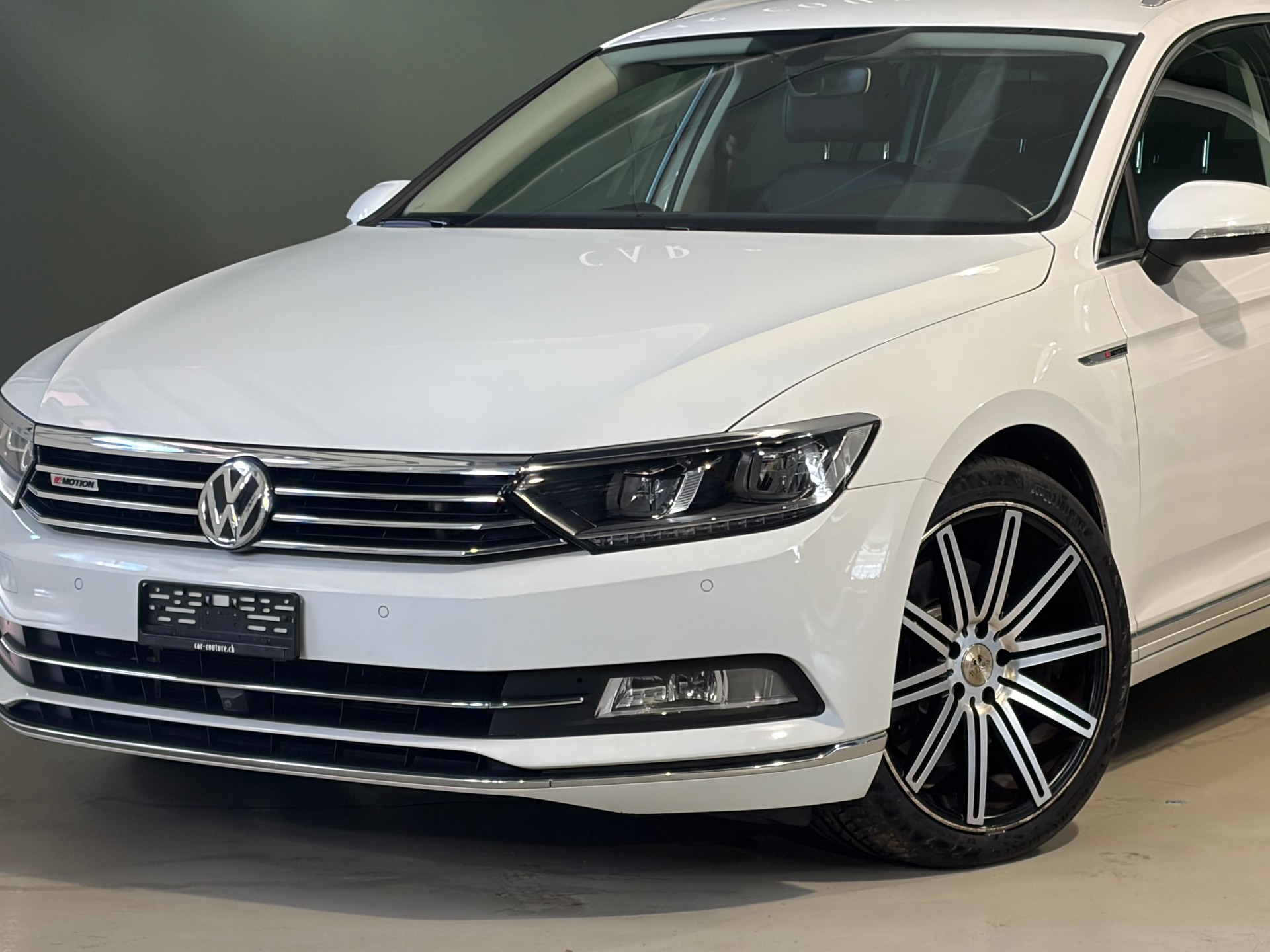 VW Passat Variant 2.0 TDI BMT High. DSG 4Motion "Ab MFK*-showroom-element-2