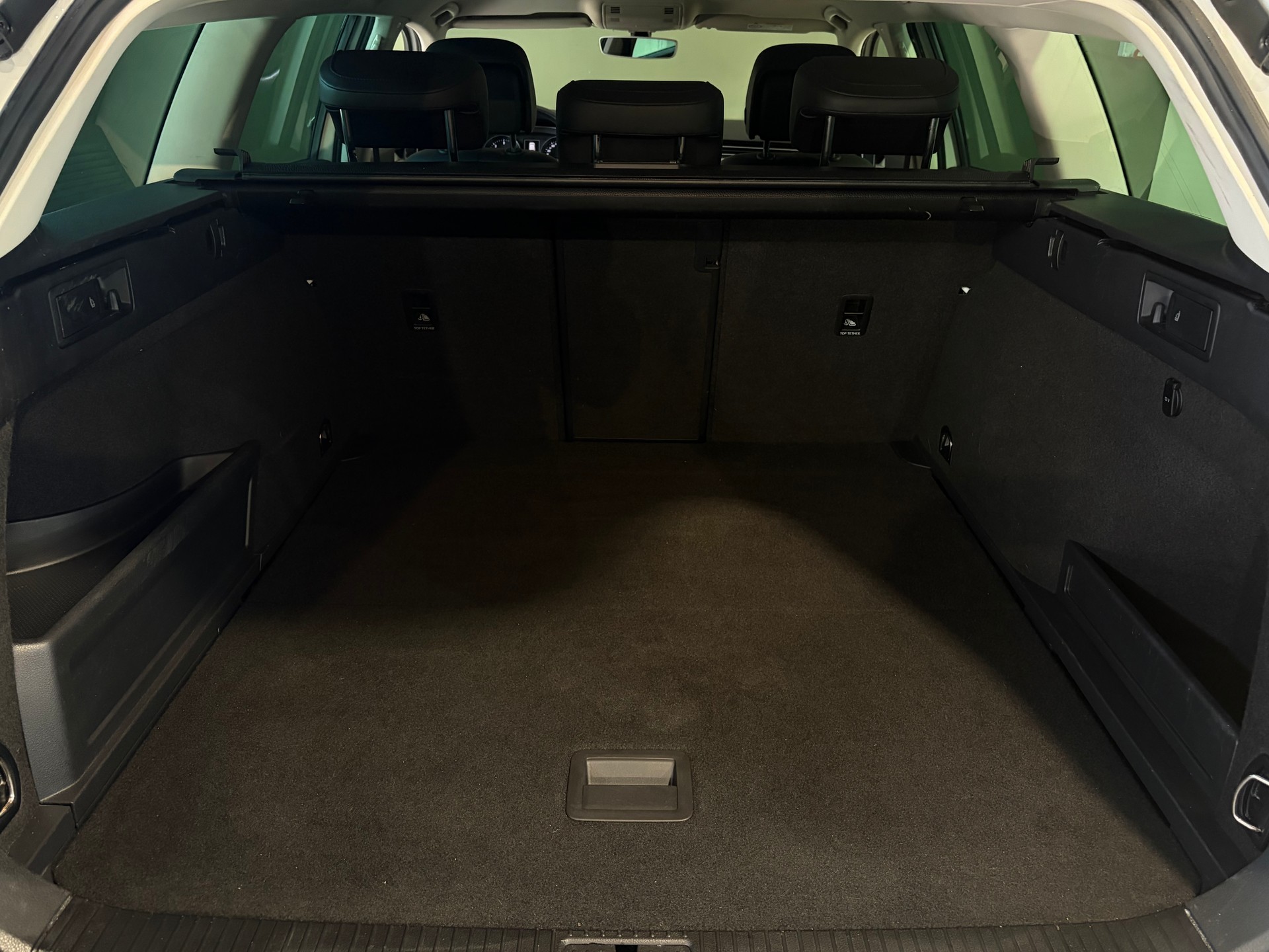 VW Passat Variant 2.0 TDI BMT High. DSG 4Motion "Ab MFK*-image-21