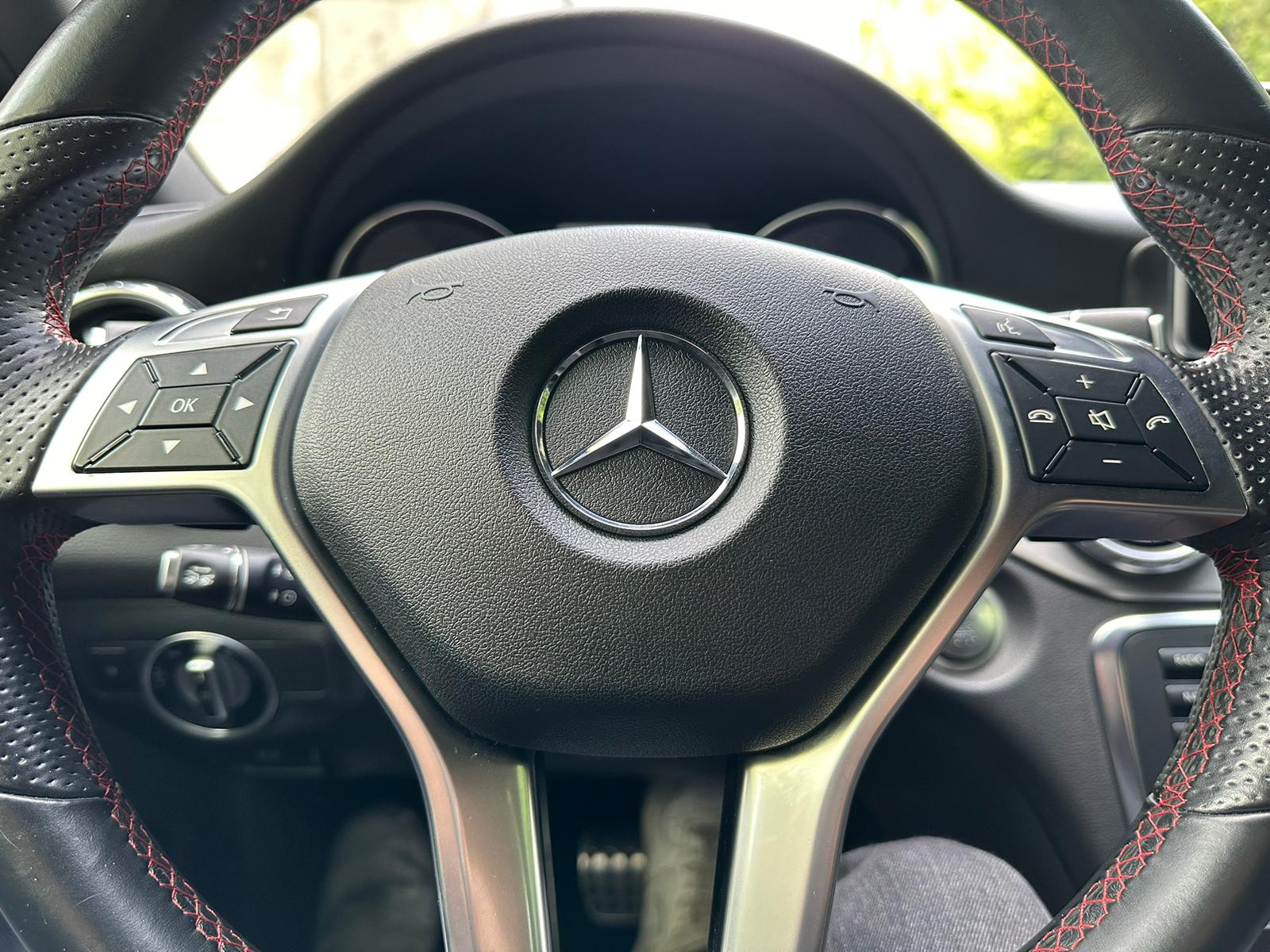 MERCEDES-BENZ GLA 250 AMG Line 4Matic 7G-DCT-image-19