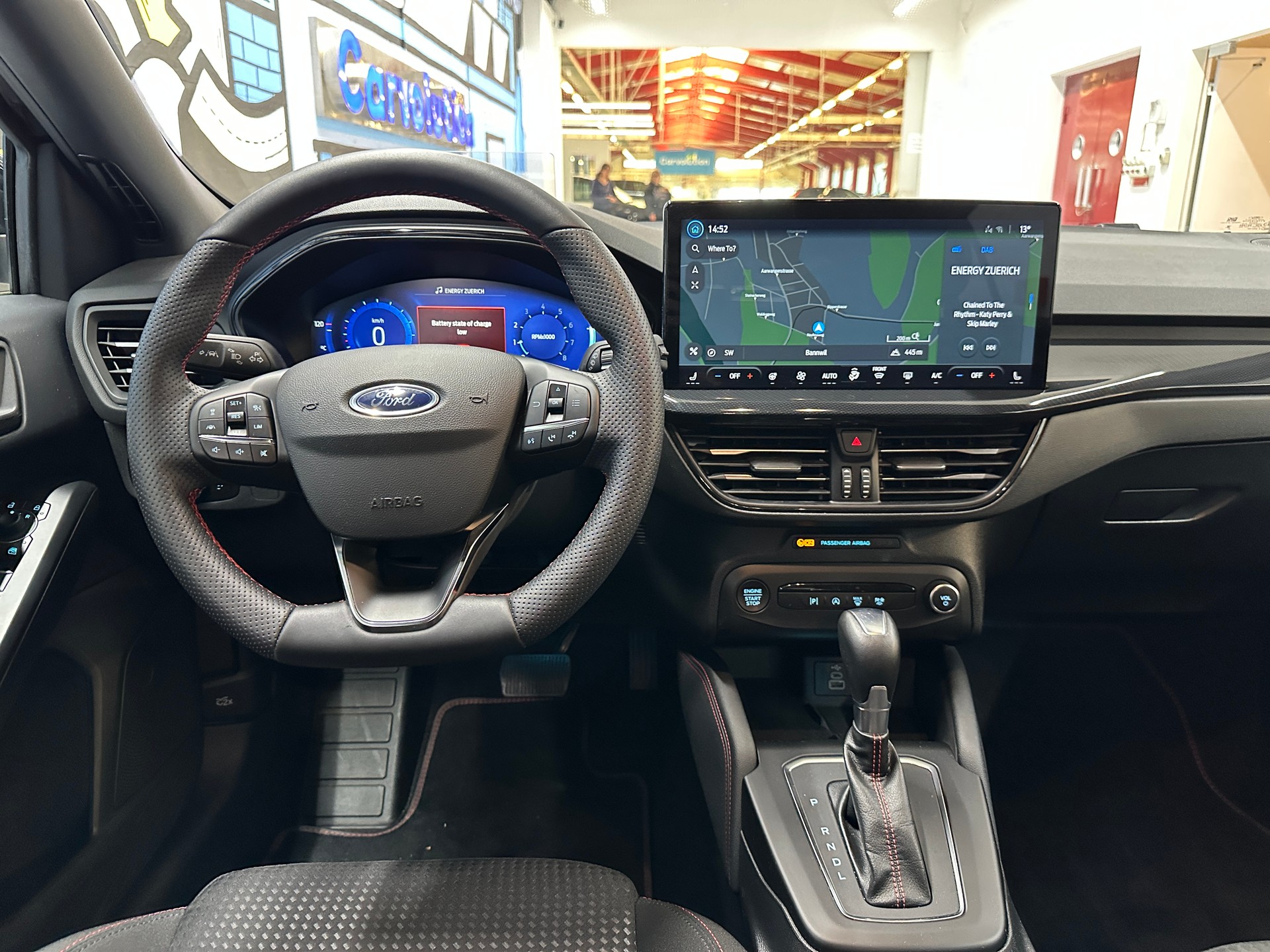 FORD Focus 1.0 MHEV ST-Line X Automat-image-9