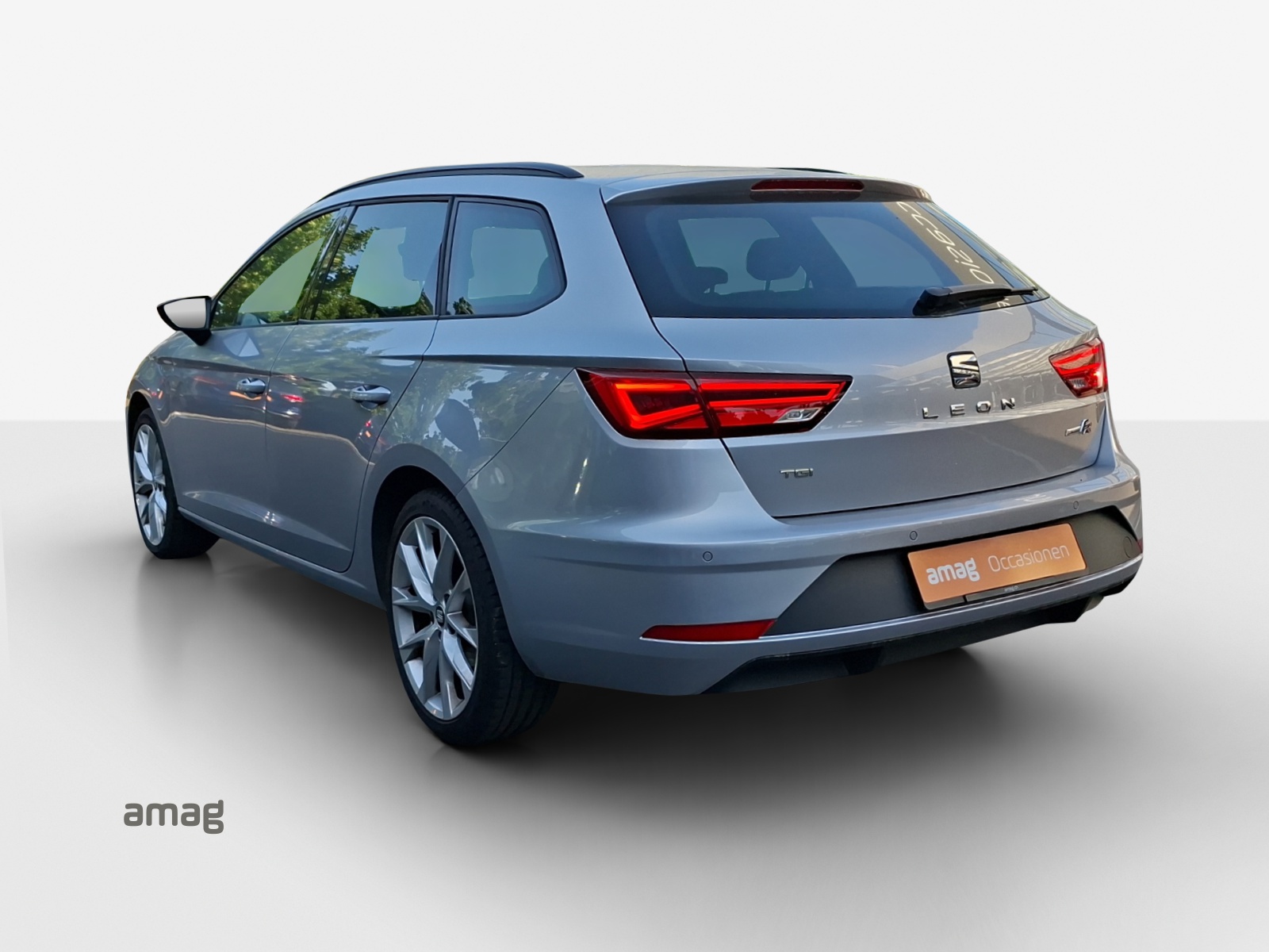 SEAT Leon ST 1.5 TGI CNG SWISS FR-image-2