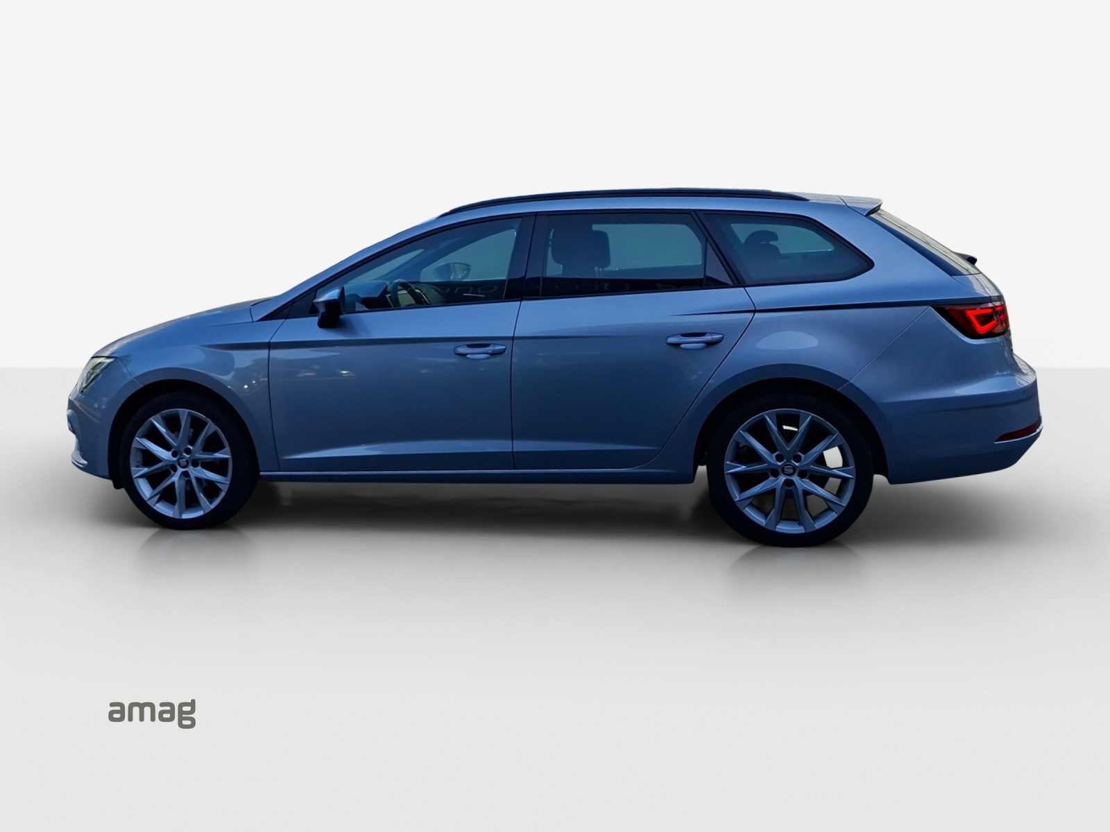 SEAT Leon ST 1.5 TGI CNG SWISS FR-image-1
