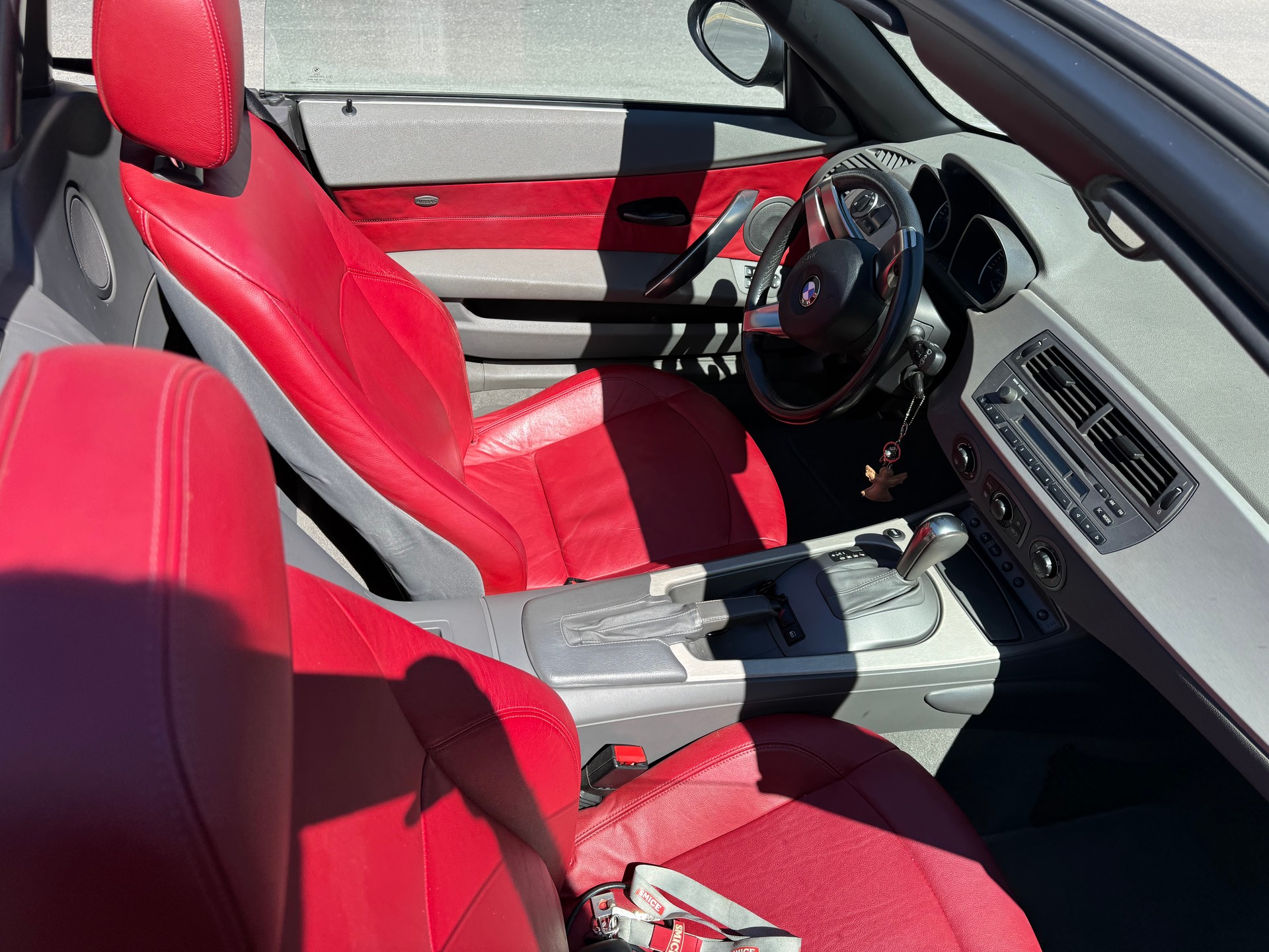 BMW Z4 3.0i Roadster-image-3