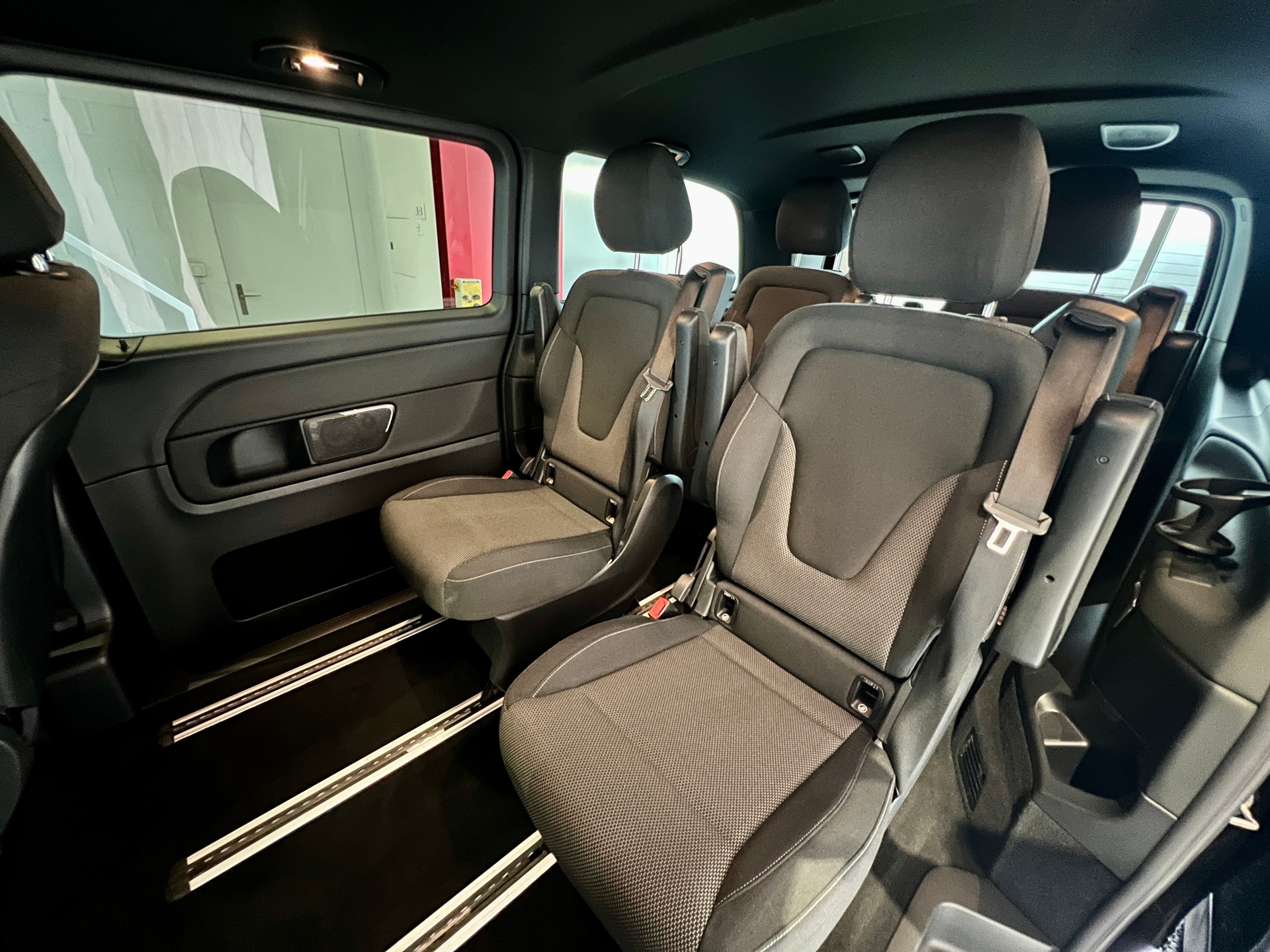 MERCEDES-BENZ V 250 d lang 4Matic 7G-Tronic *AMG Line*-image-12