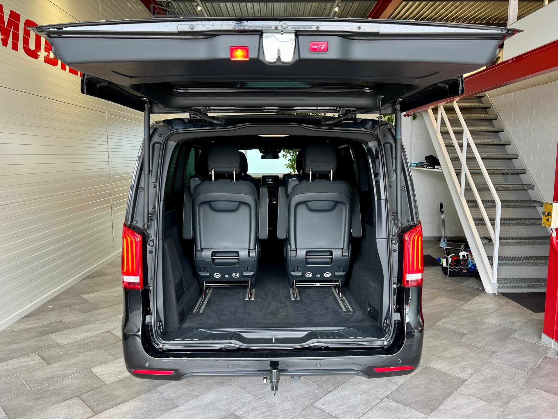 MERCEDES-BENZ V 250 d lang 4Matic 7G-Tronic *AMG Line*-image-18