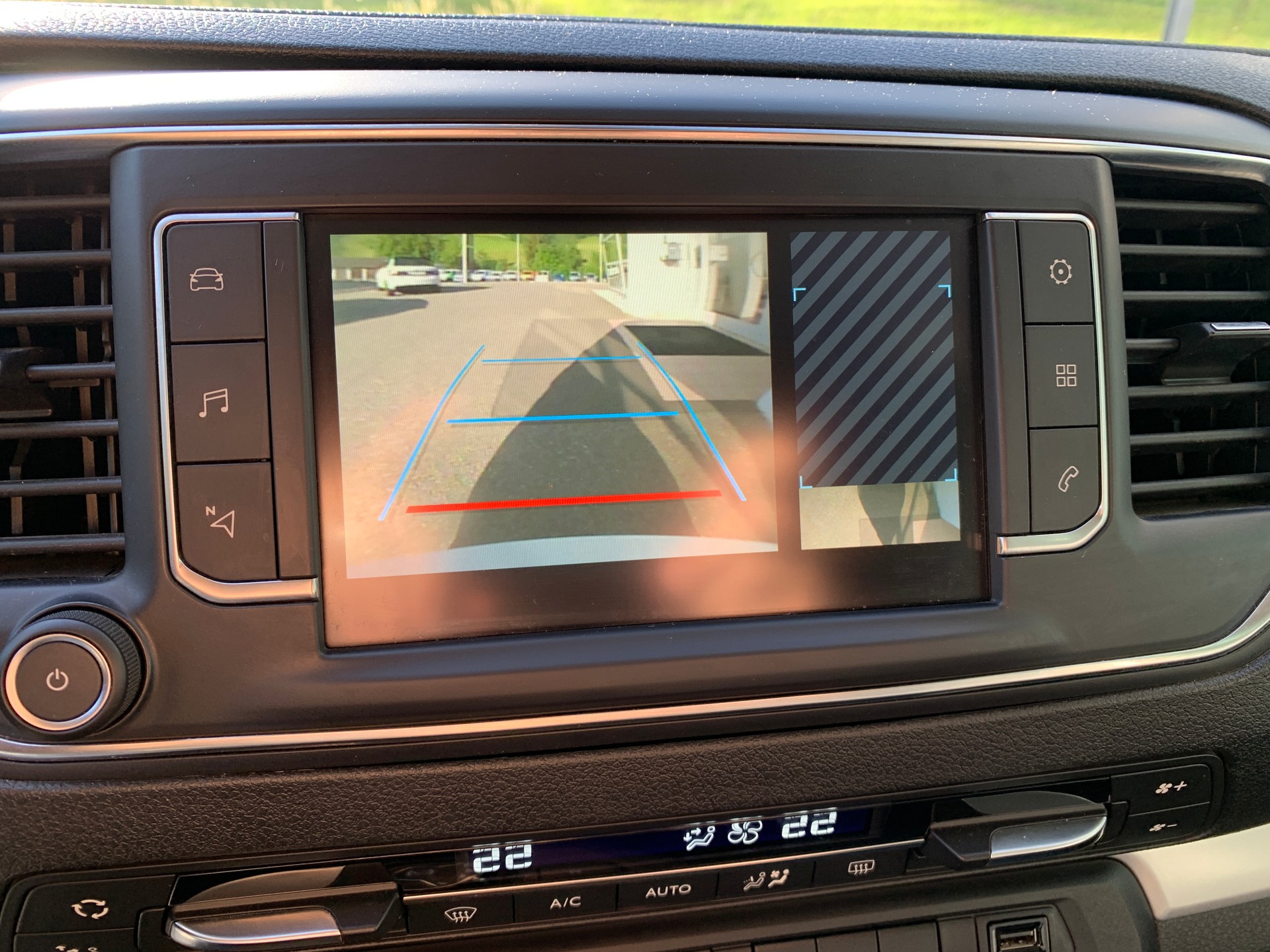 PEUGEOT Traveller 2.0 BlueHDi Allure Standard EAT-image-16