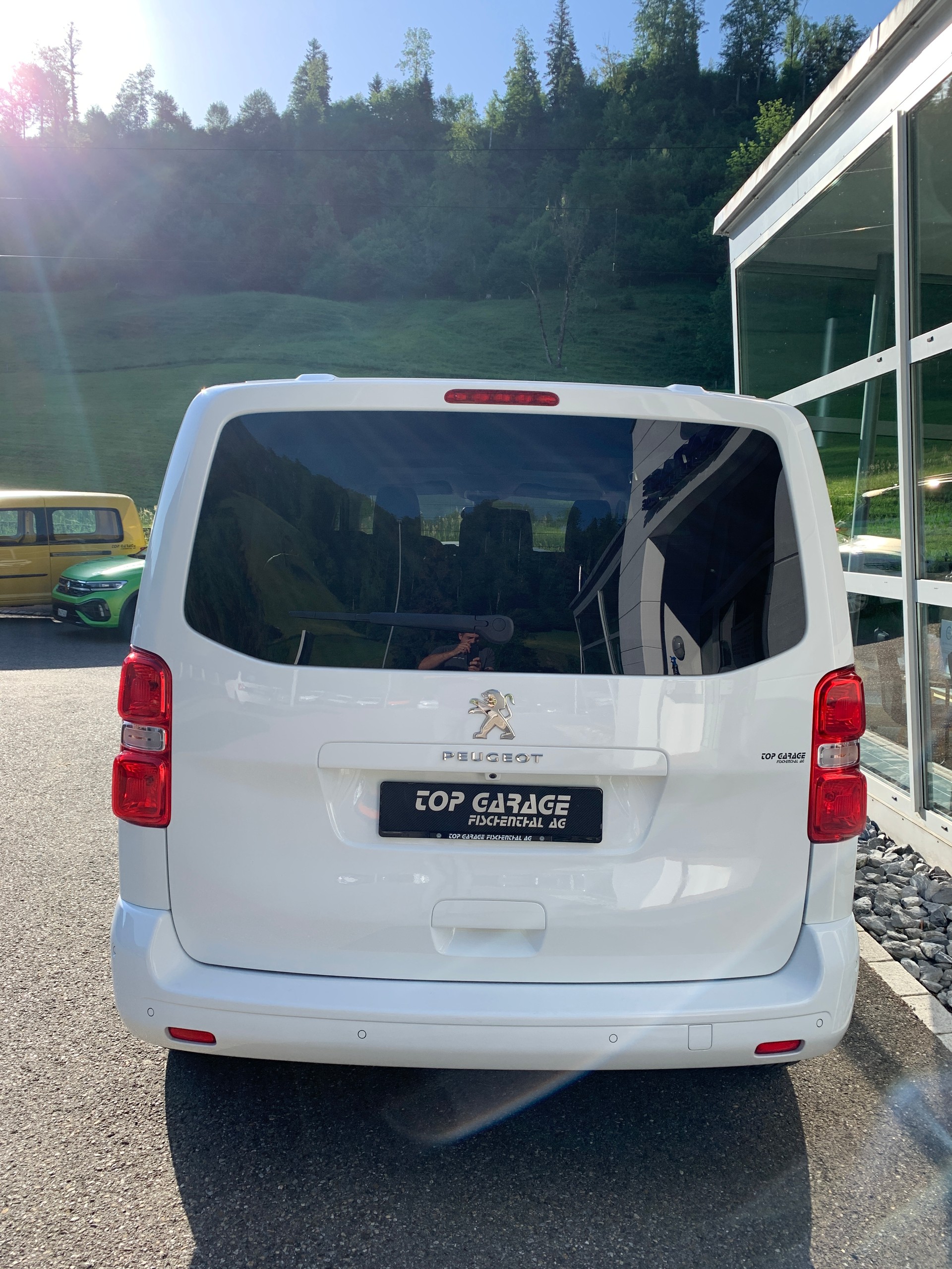 PEUGEOT Traveller 2.0 BlueHDi Allure Standard EAT-image-5